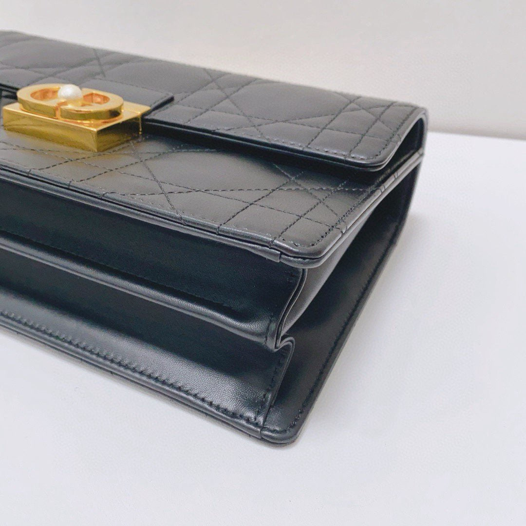Dior - Gold Top Handle Flap Bag - Cowhide leather - Black - (medium)