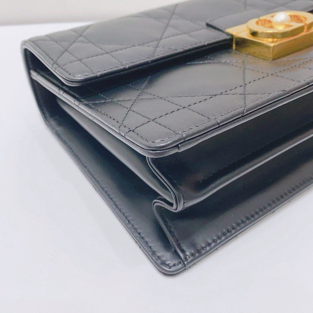 Dior - Gold Top Handle Flap Bag - Cowhide leather - Black - (medium)
