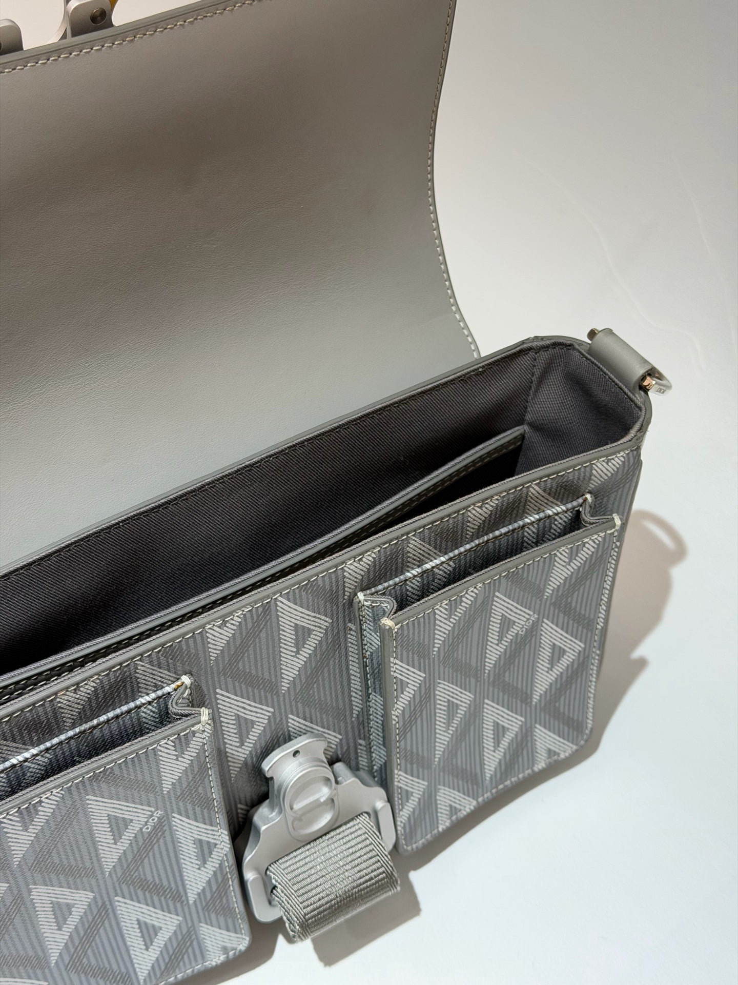 Dior - Hit The Road Messenger Bag - Cloth - Grey - (medium)