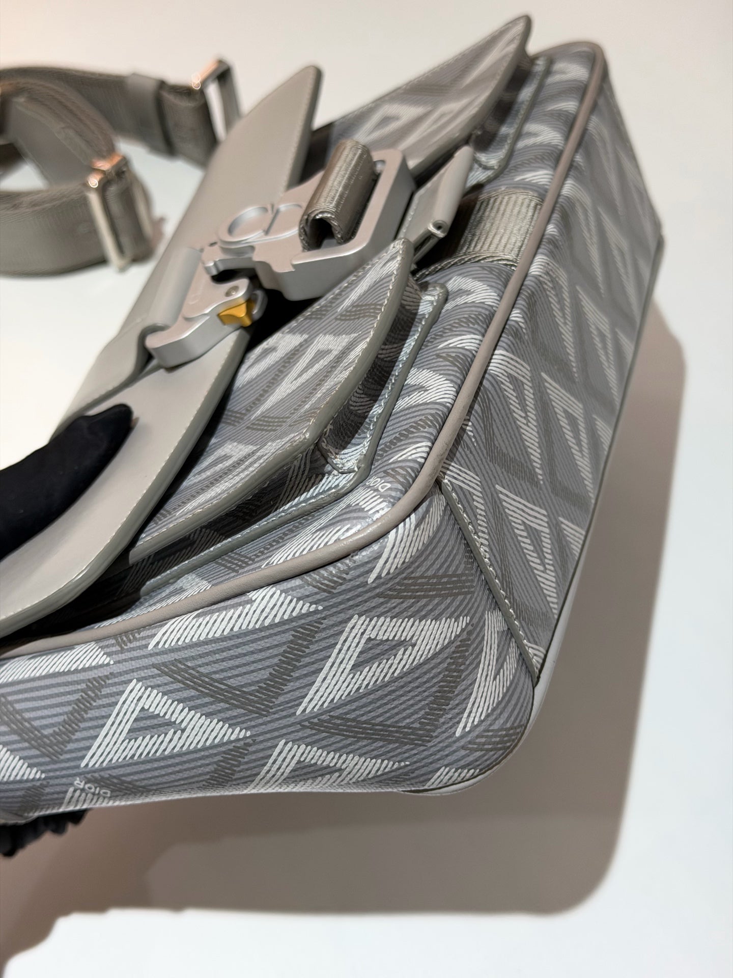 Dior - Hit The Road Messenger Bag - Cloth - Grey - (medium)