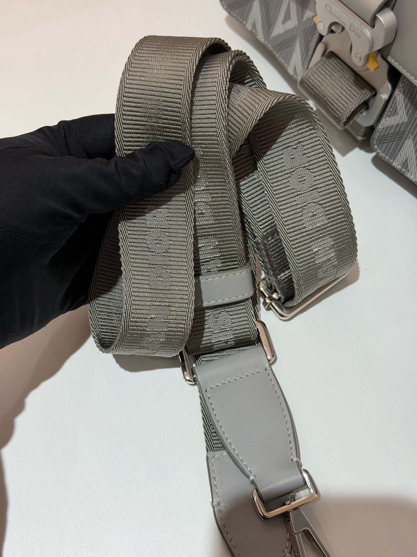 Dior - Hit The Road Messenger Bag - Cloth - Grey - (medium)