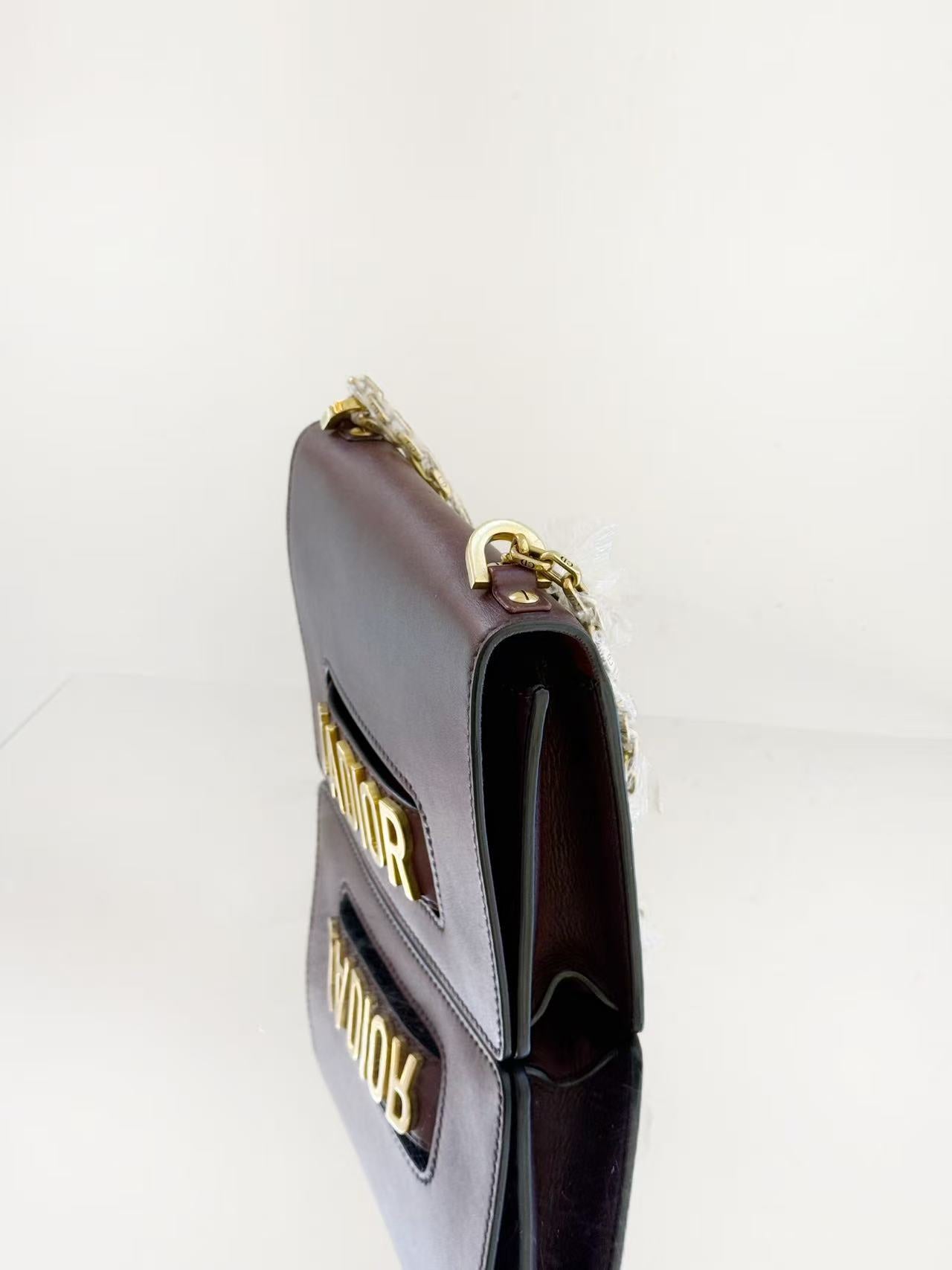 Dior - J'ADIOR - Smooth calfskin leather - Burgundy with Gold-Tone Hardware - (Medium)