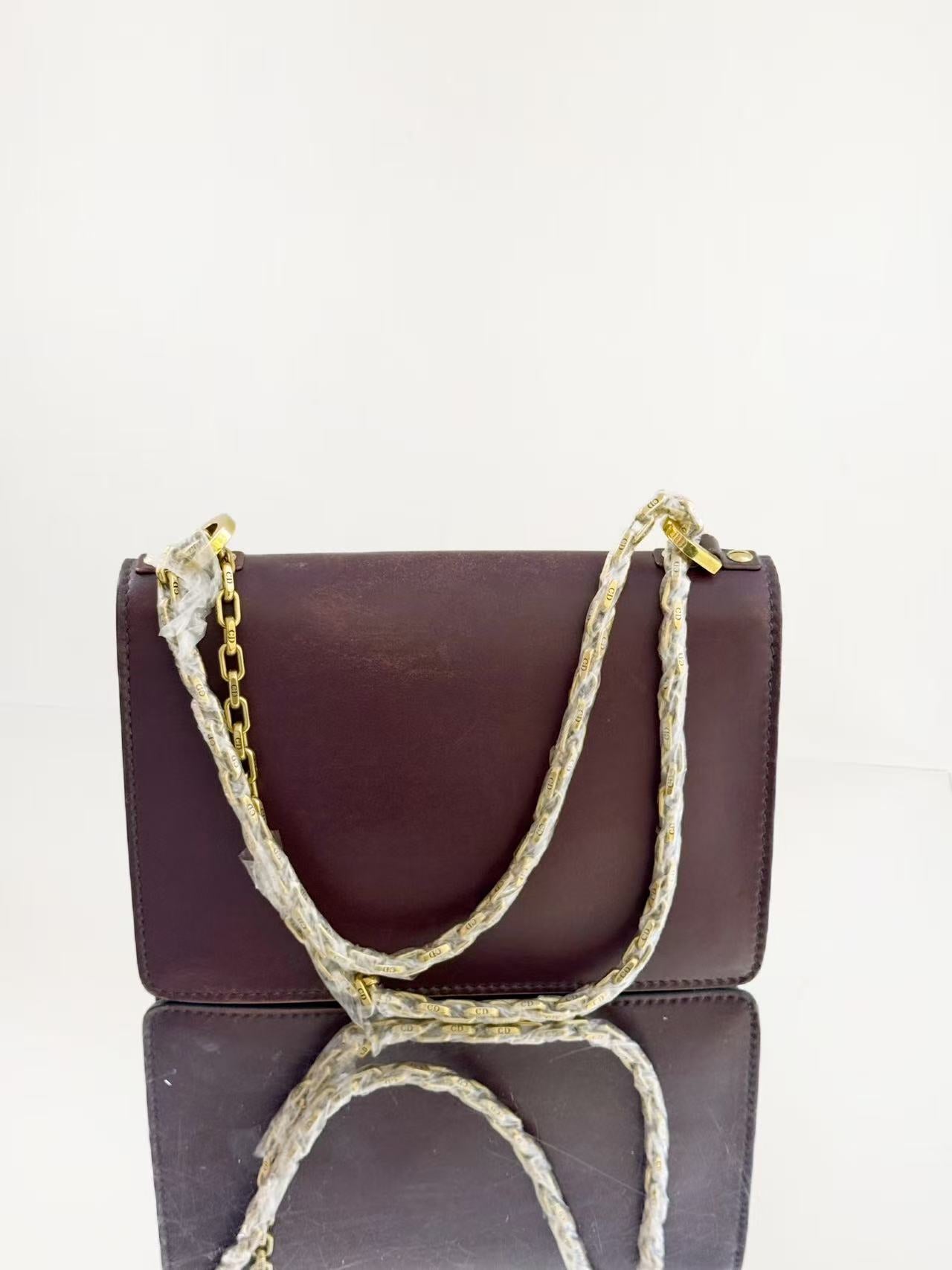 Dior - J'ADIOR - Smooth calfskin leather - Burgundy with Gold-Tone Hardware - (Medium)