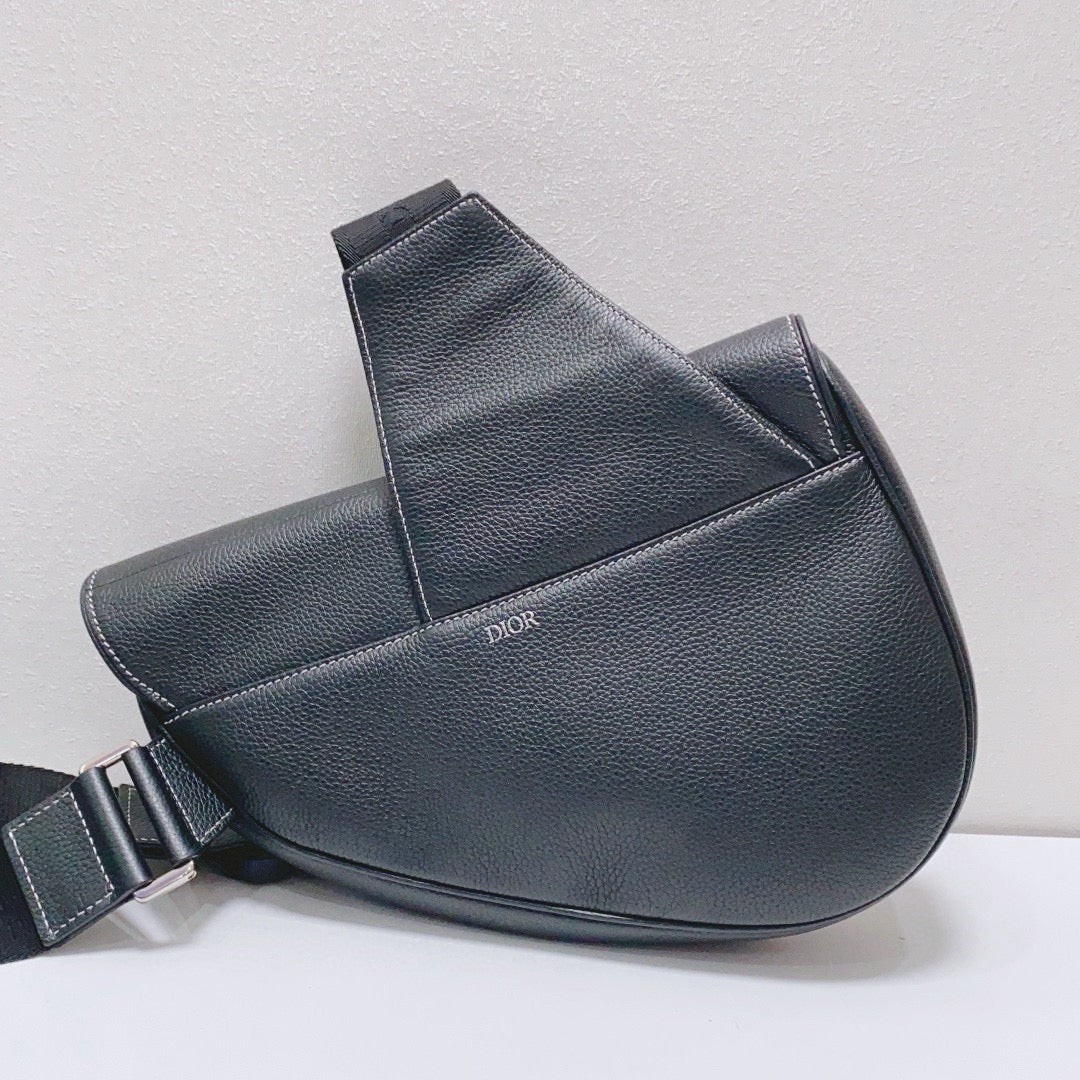 Dior - KAWS Collaboration Bee Skull Limited Edition Saddle Bag - Leather - Black - (medium)