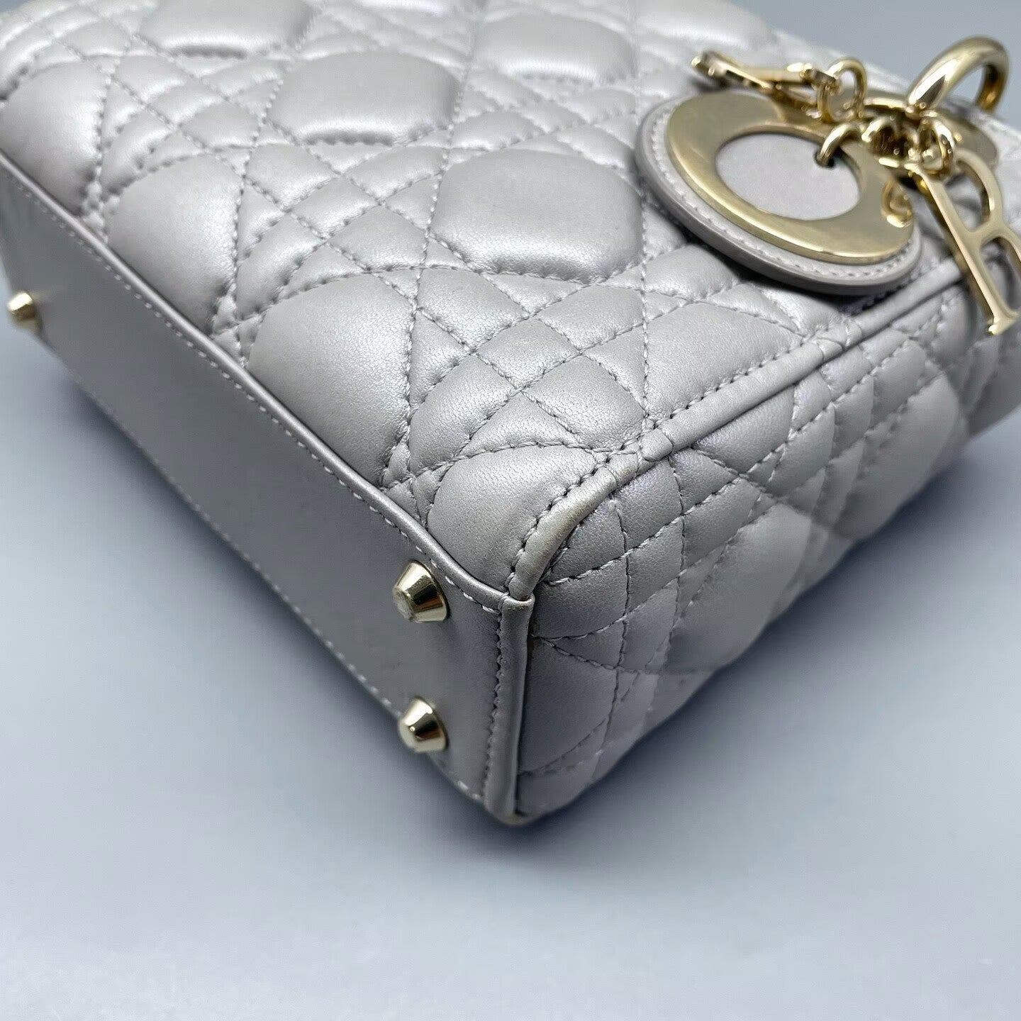 Dior - Lady Dior (3-grid) - Lambskin leather - Grey with metallic sheen - (mini)