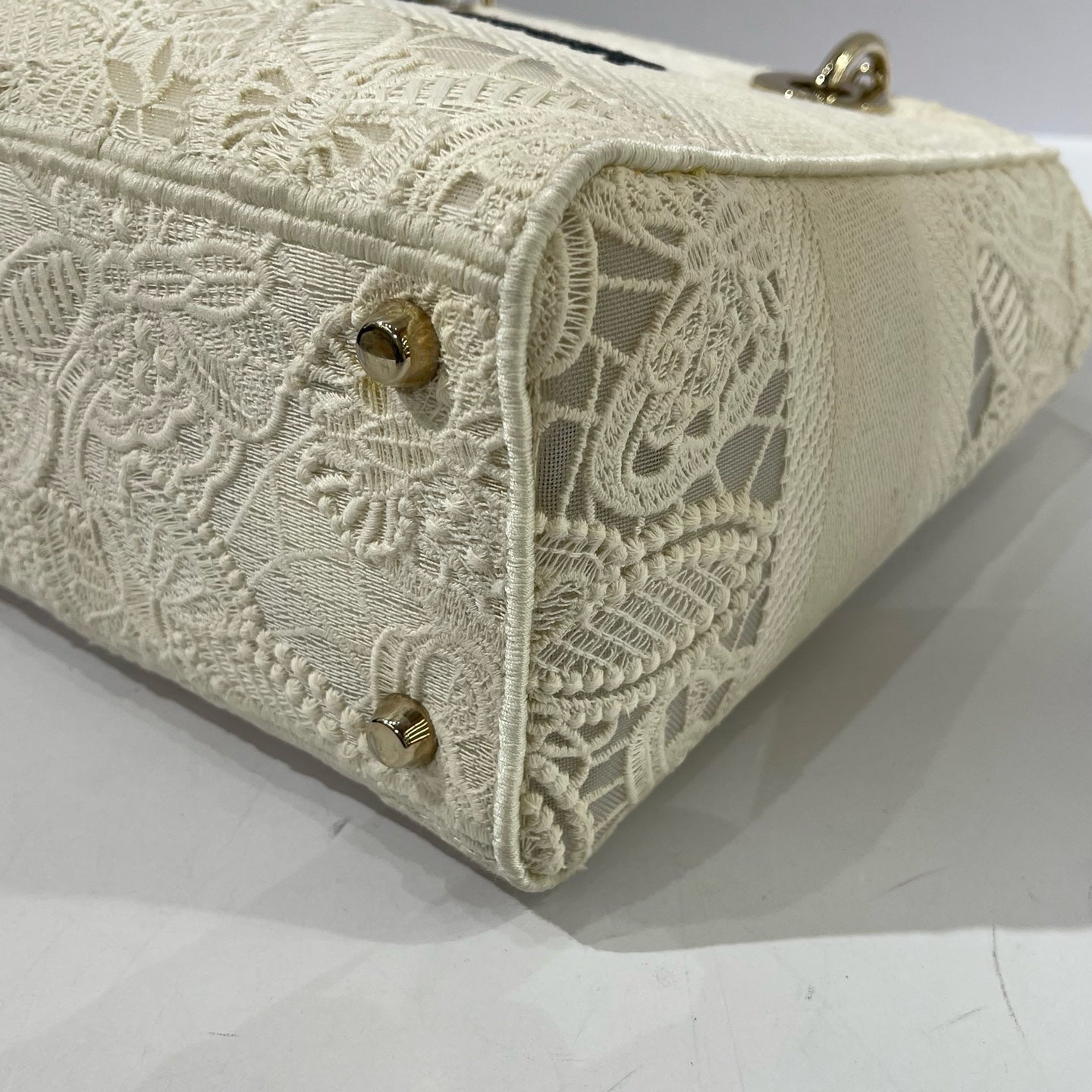 Dior - Lady Dior Bag - Embroidered fabric - White - (Medium)