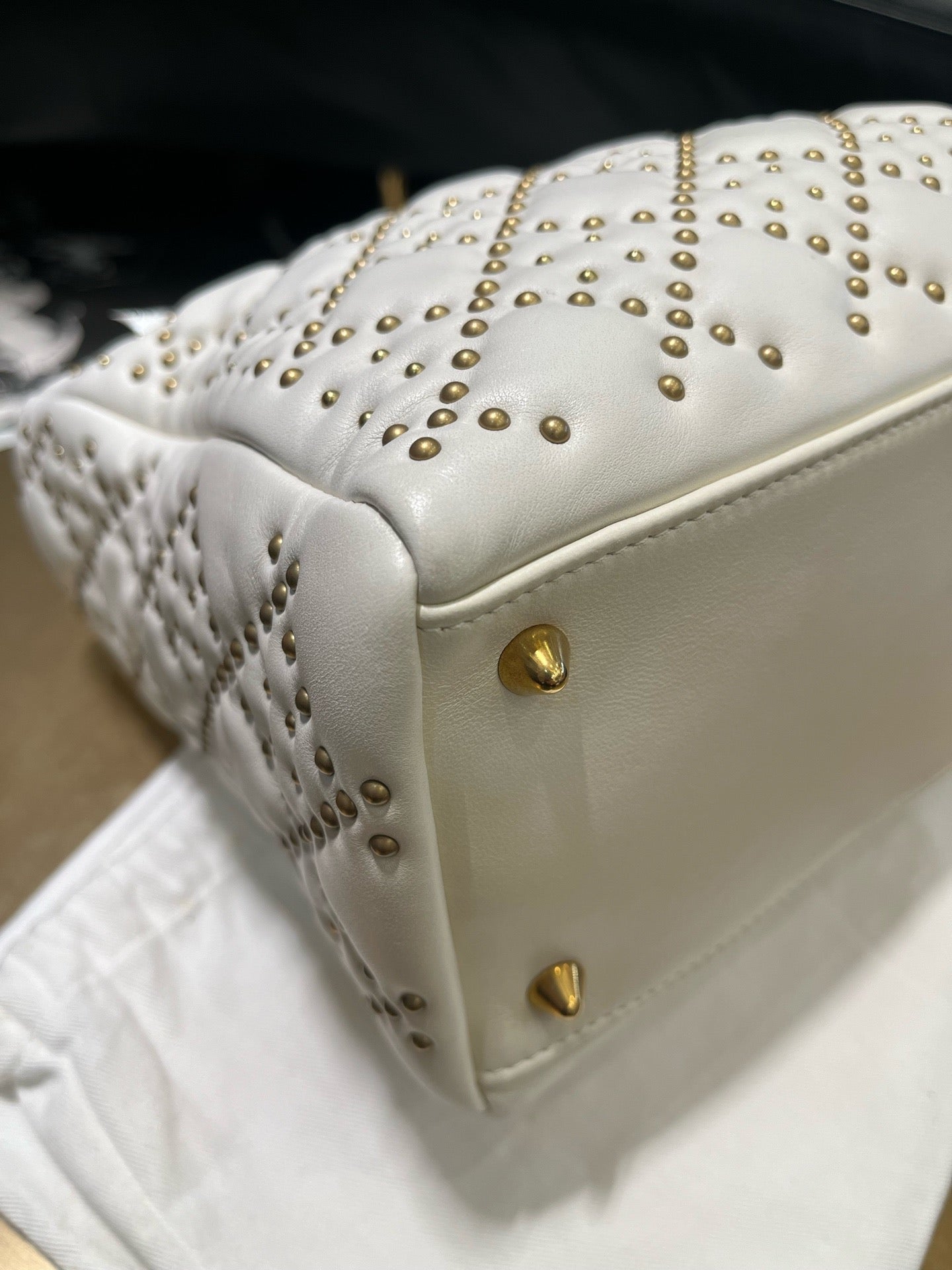 Dior - Lady Dior - Calfskin - White - (medium)