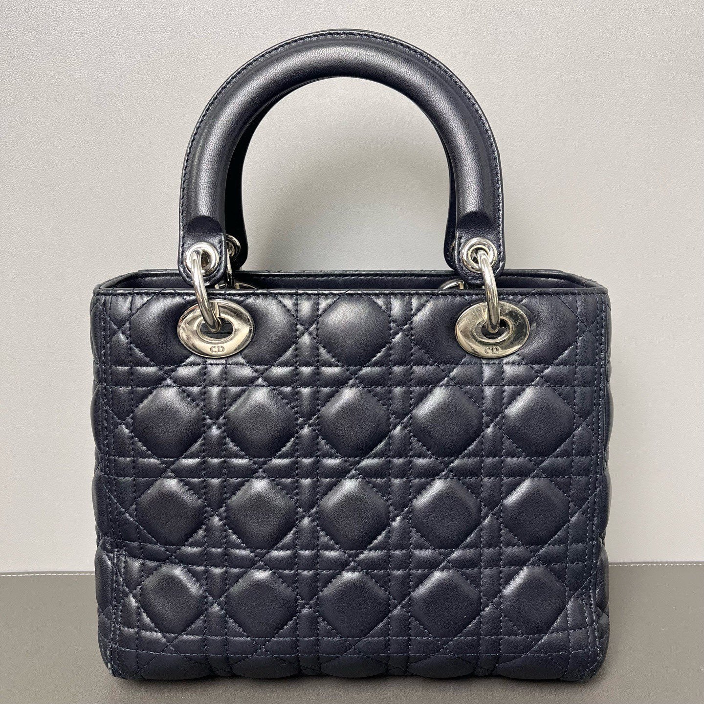Dior - Lady Dior - Cannage quilted lambskin leather - Black with Silver-Tone Hardware - (Medium)