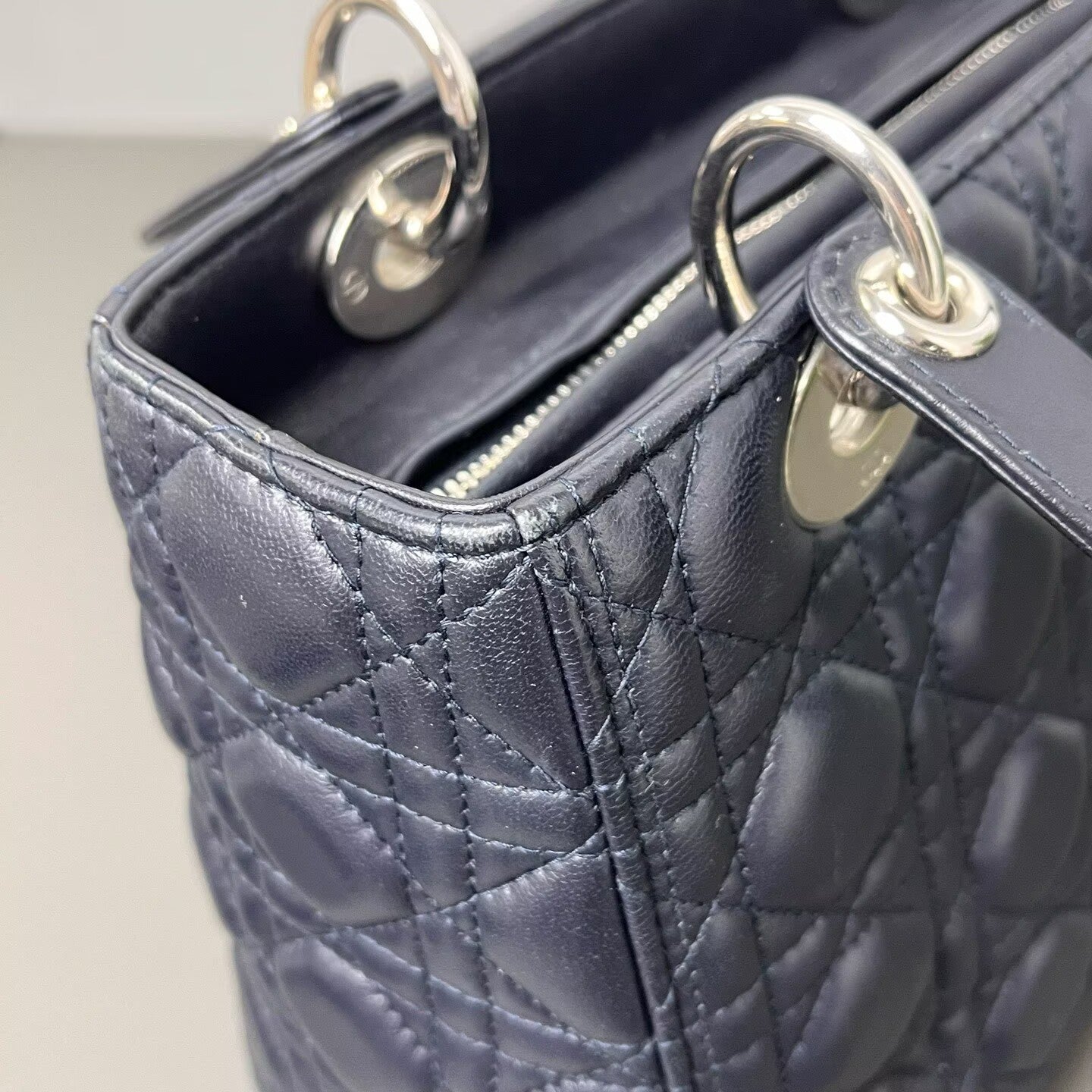 Dior - Lady Dior - Cannage quilted lambskin leather - Black with Silver-Tone Hardware - (Medium)
