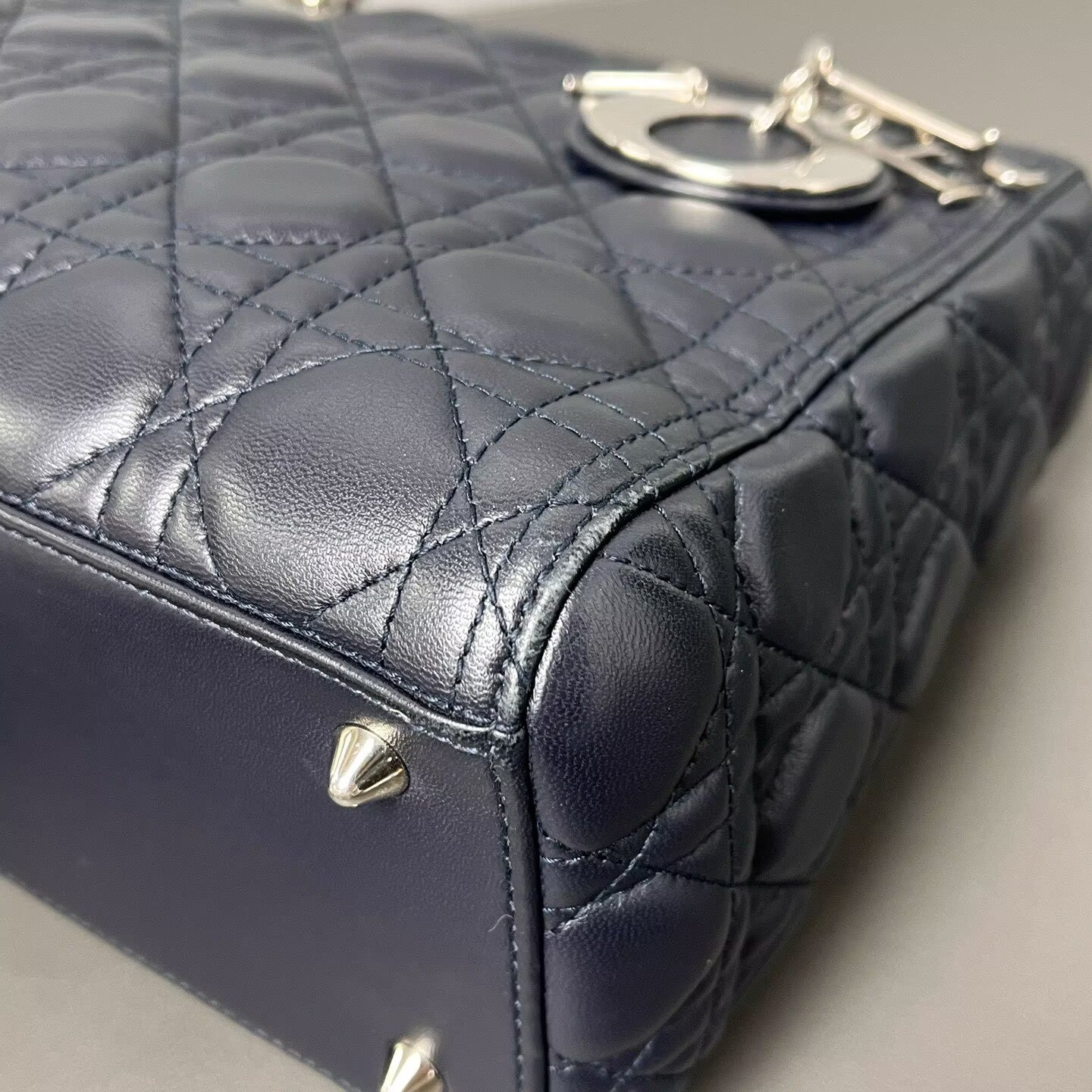 Dior - Lady Dior - Cannage quilted lambskin leather - Black with Silver-Tone Hardware - (Medium)