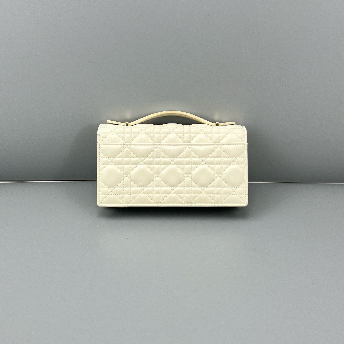 Dior - Lady Dior Chain Pouch - Leather - White - (mini)