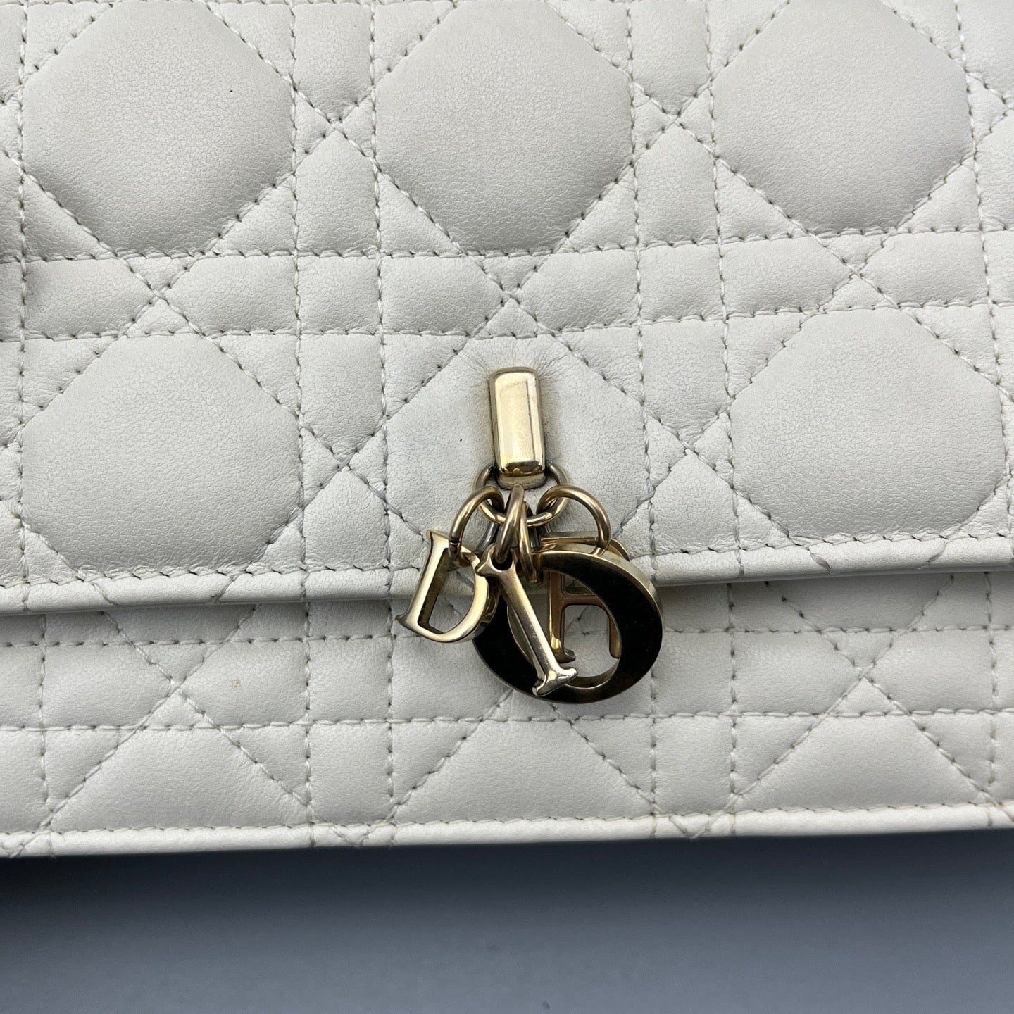 Dior - Lady Dior Chain Pouch - Leather - White - (mini)