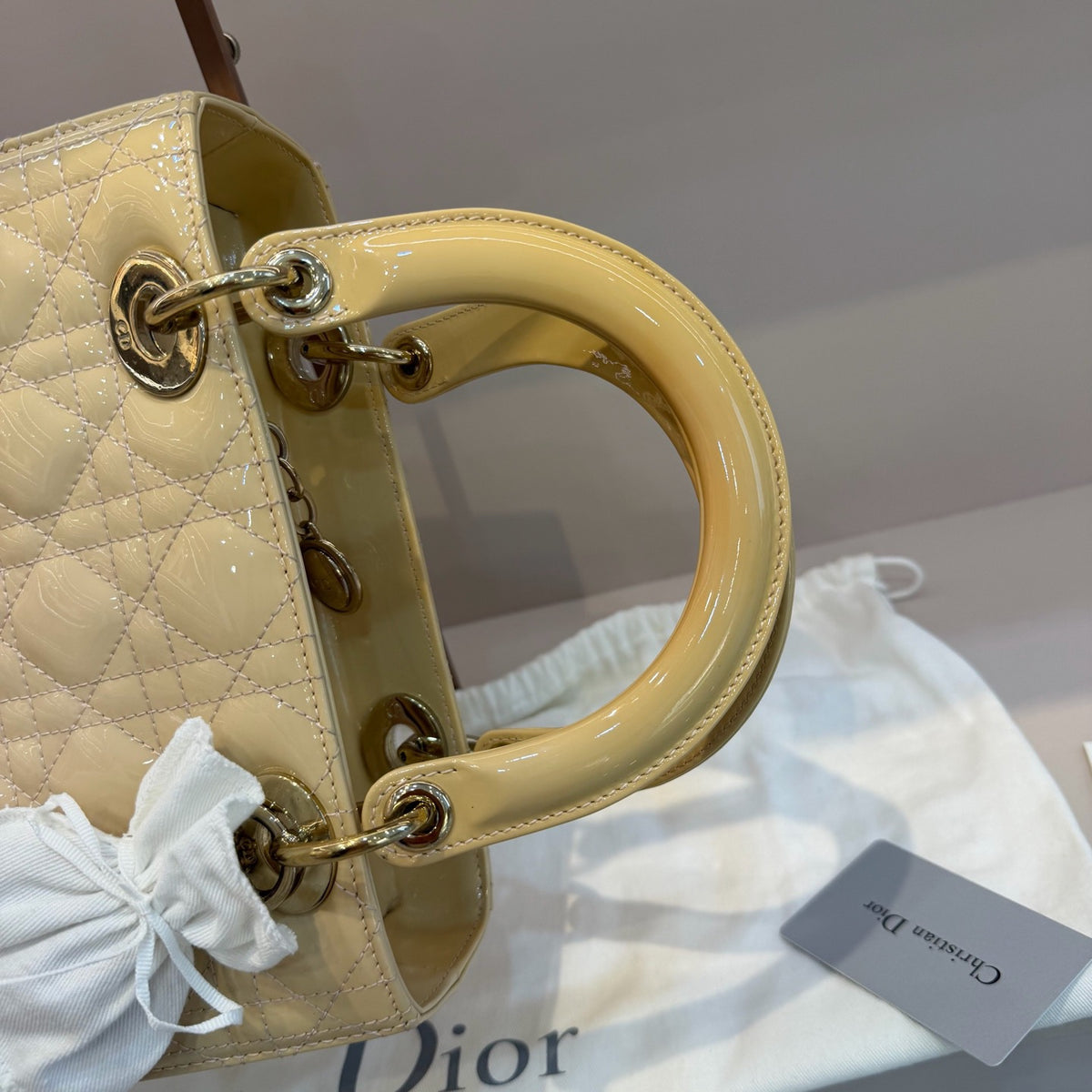 Dior - Lady Dior Classic 5-Compartment - Patent leather - Beige - (medium)