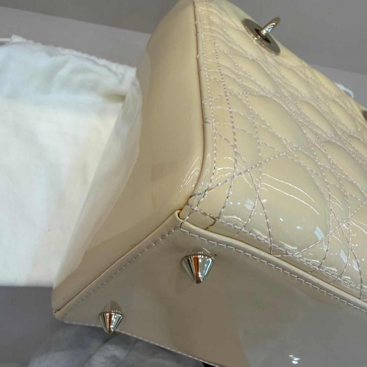 Dior - Lady Dior Classic 5-Compartment - Patent leather - Beige - (medium)
