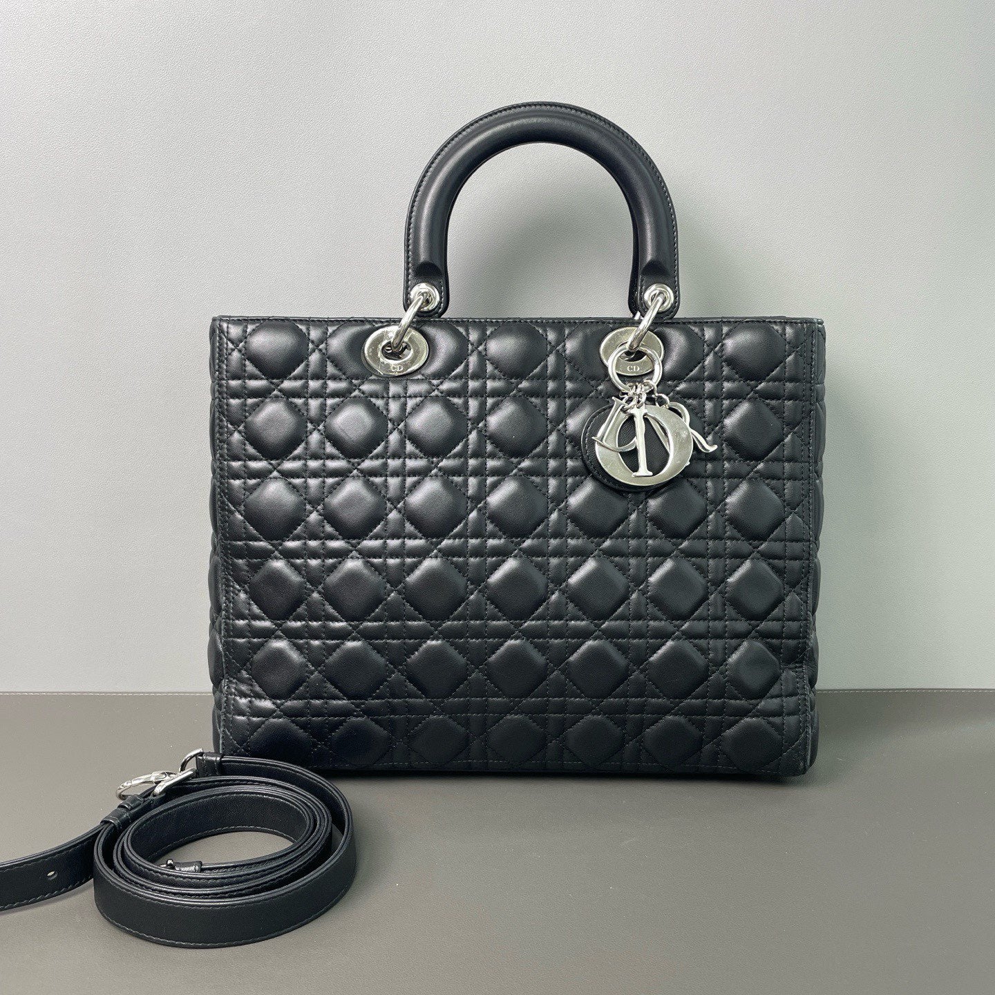 Dior - Lady Dior - Lambskin leather - Black - (Large)