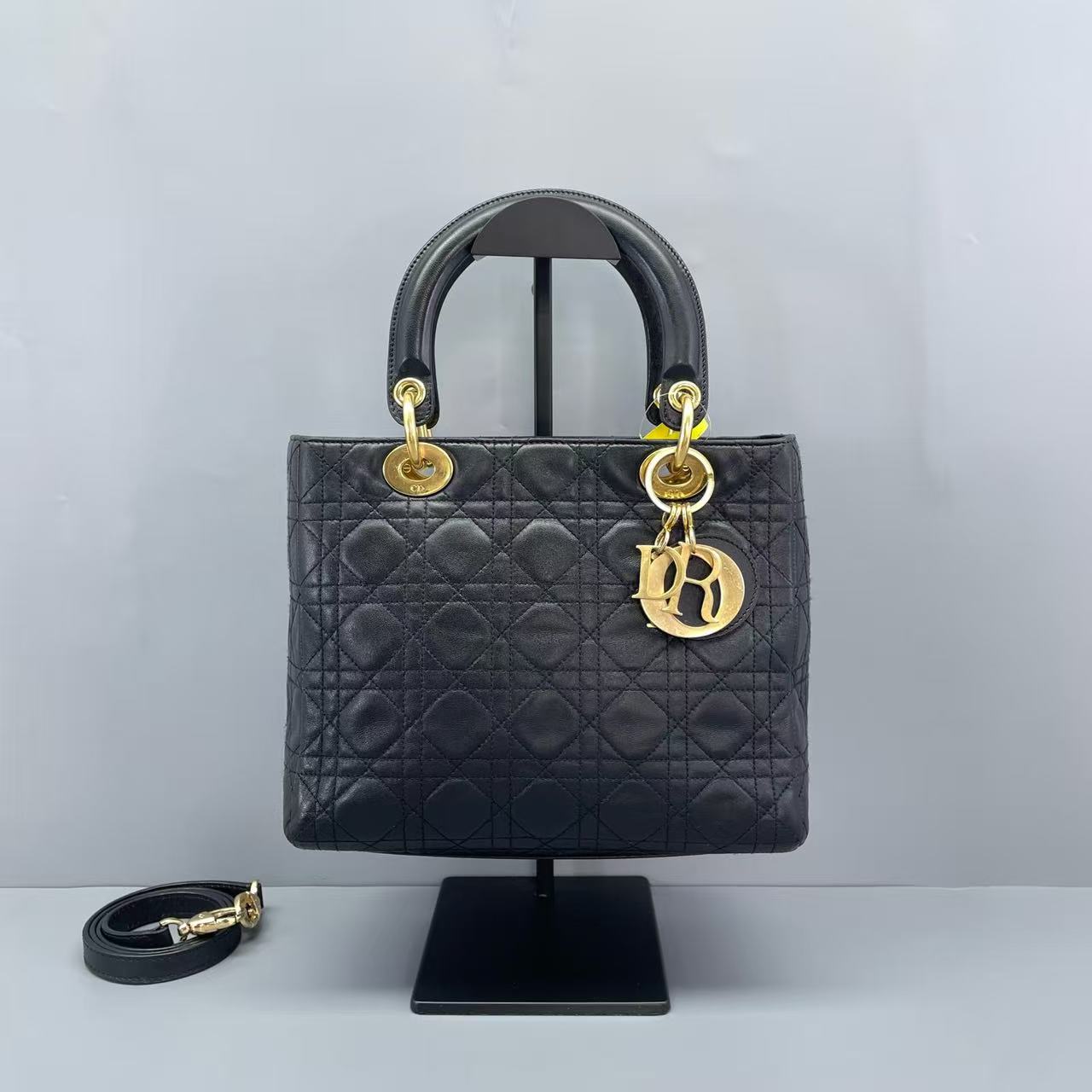 Dior - Lady Dior - Lambskin leather - Black with Gold-Tone Hardware - (Medium)
