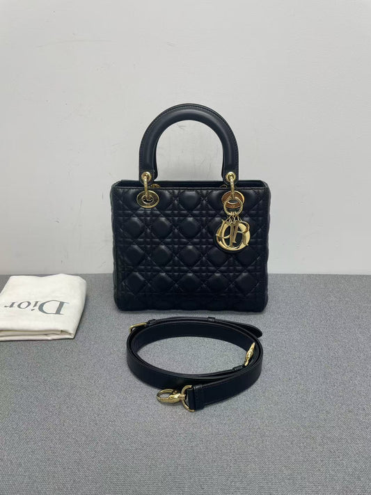 Dior - Lady Dior - Lambskin leather - Black with Gold-Tone Hardware - (medium)