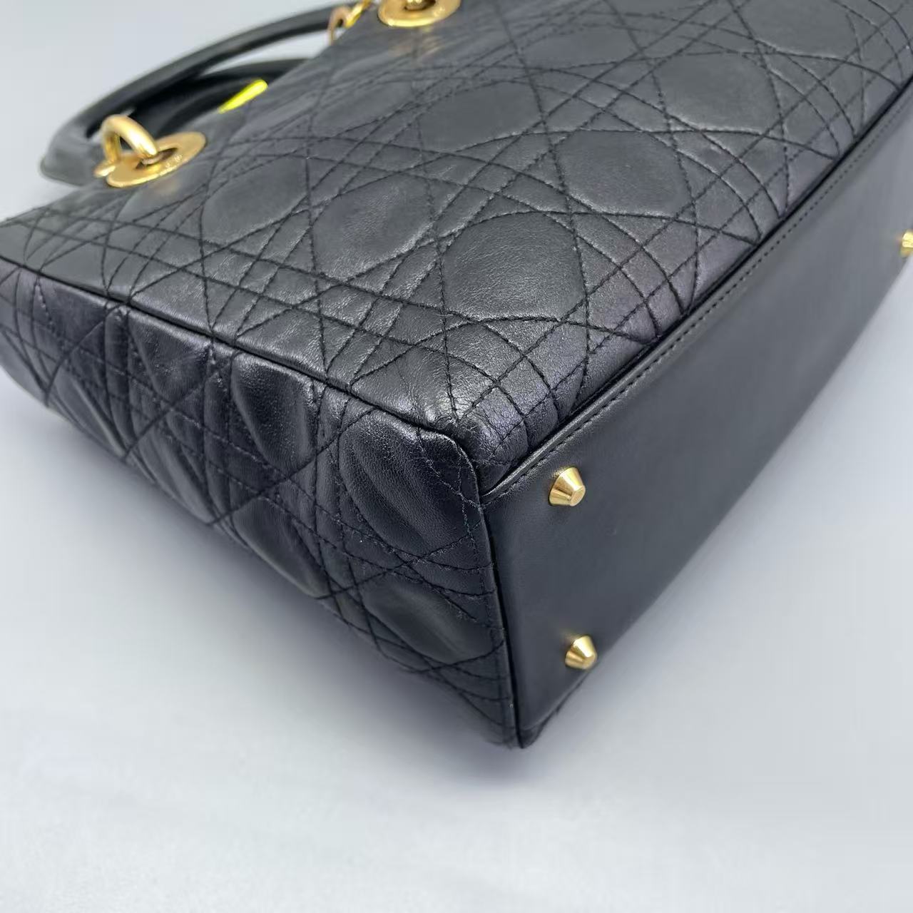 Dior - Lady Dior - Lambskin leather - Black with Gold-Tone Hardware - (Medium)