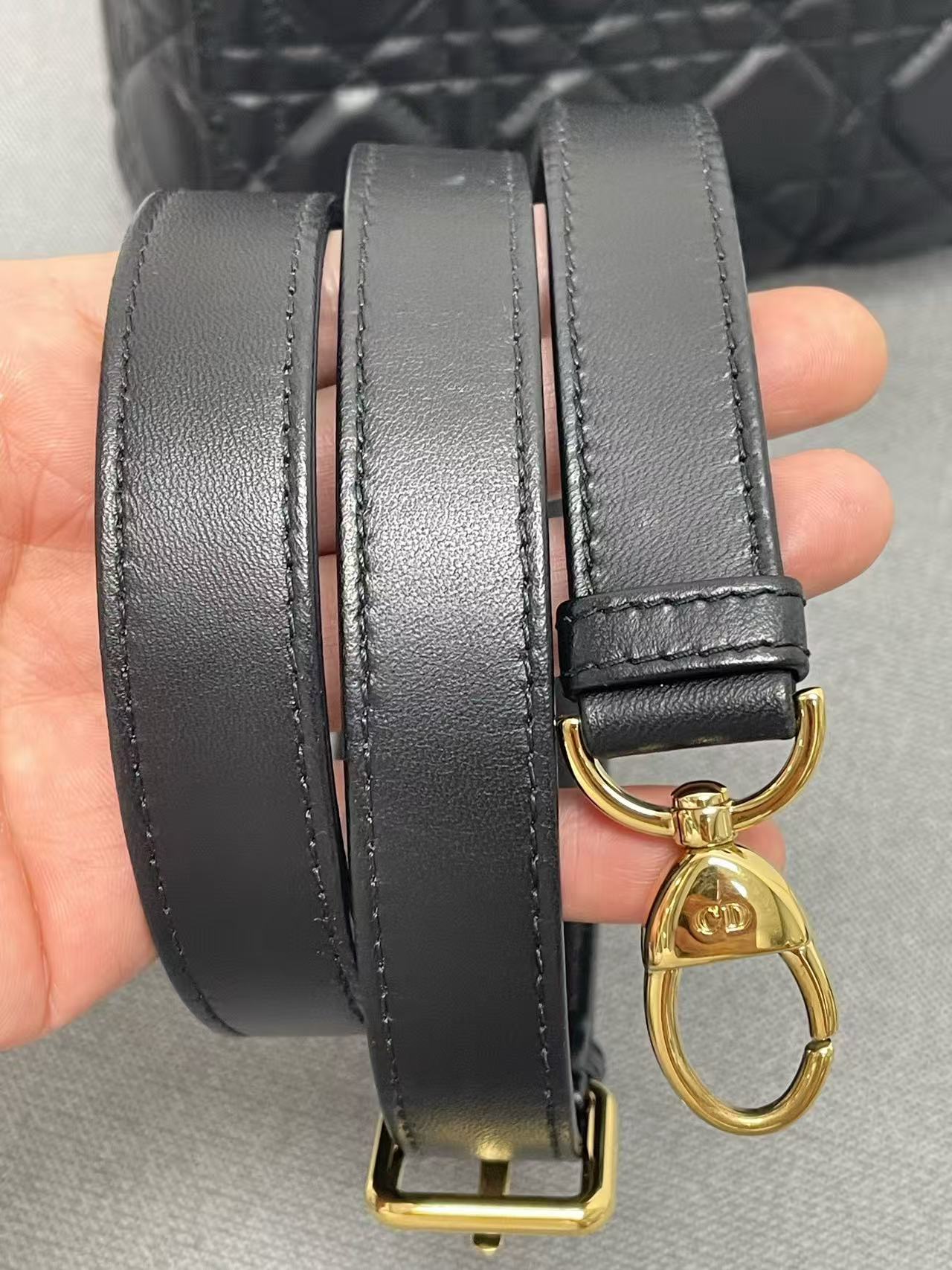 Dior - Lady Dior - Lambskin leather - Black with Gold-Tone Hardware - (medium)