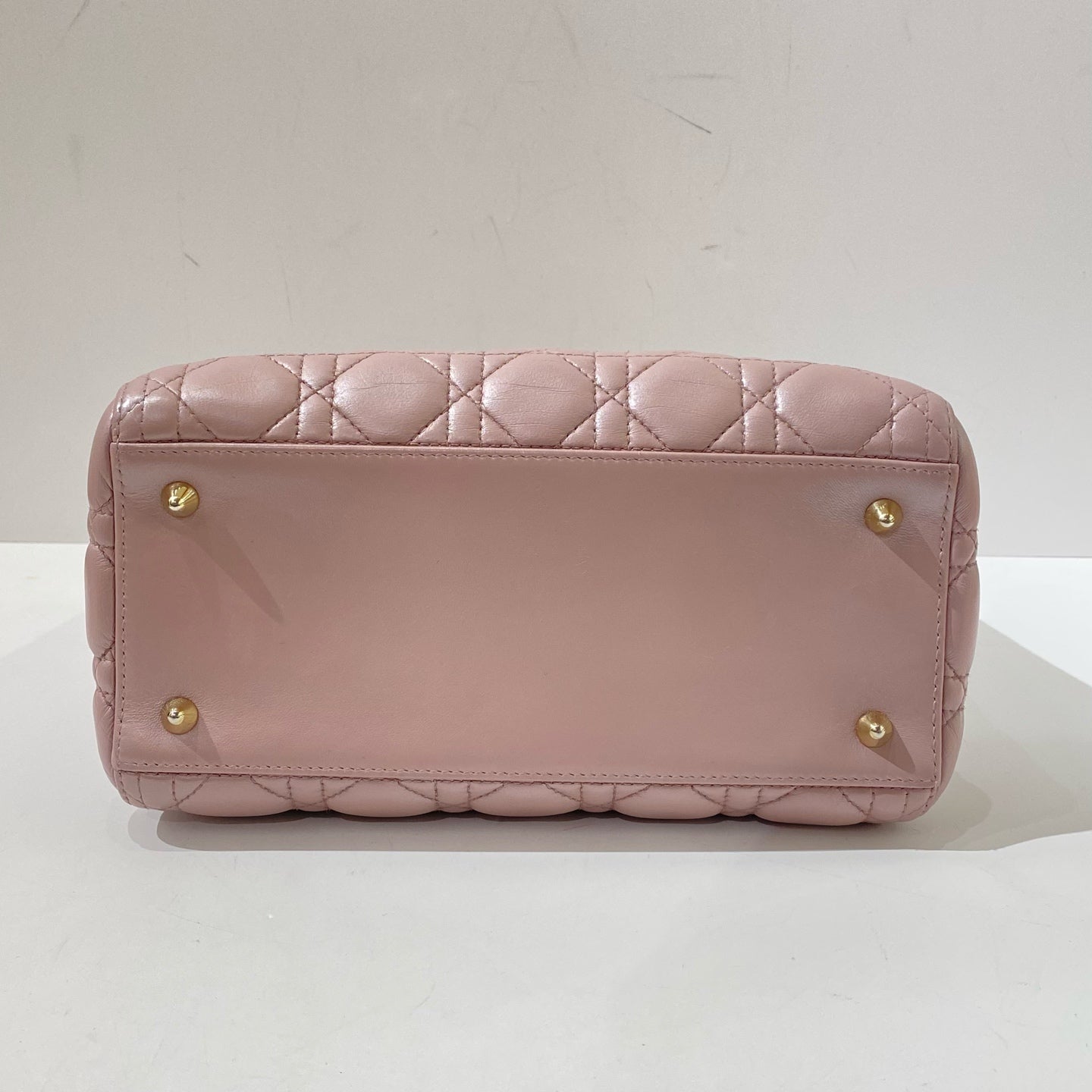 Dior - Lady Dior - Lambskin leather - Pearlescent Pink with Gold-Tone Hardware - (Medium)