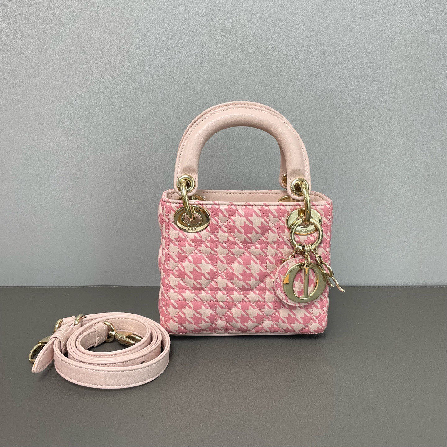 Dior - Lady Dior - Leather - Pink - (mini)