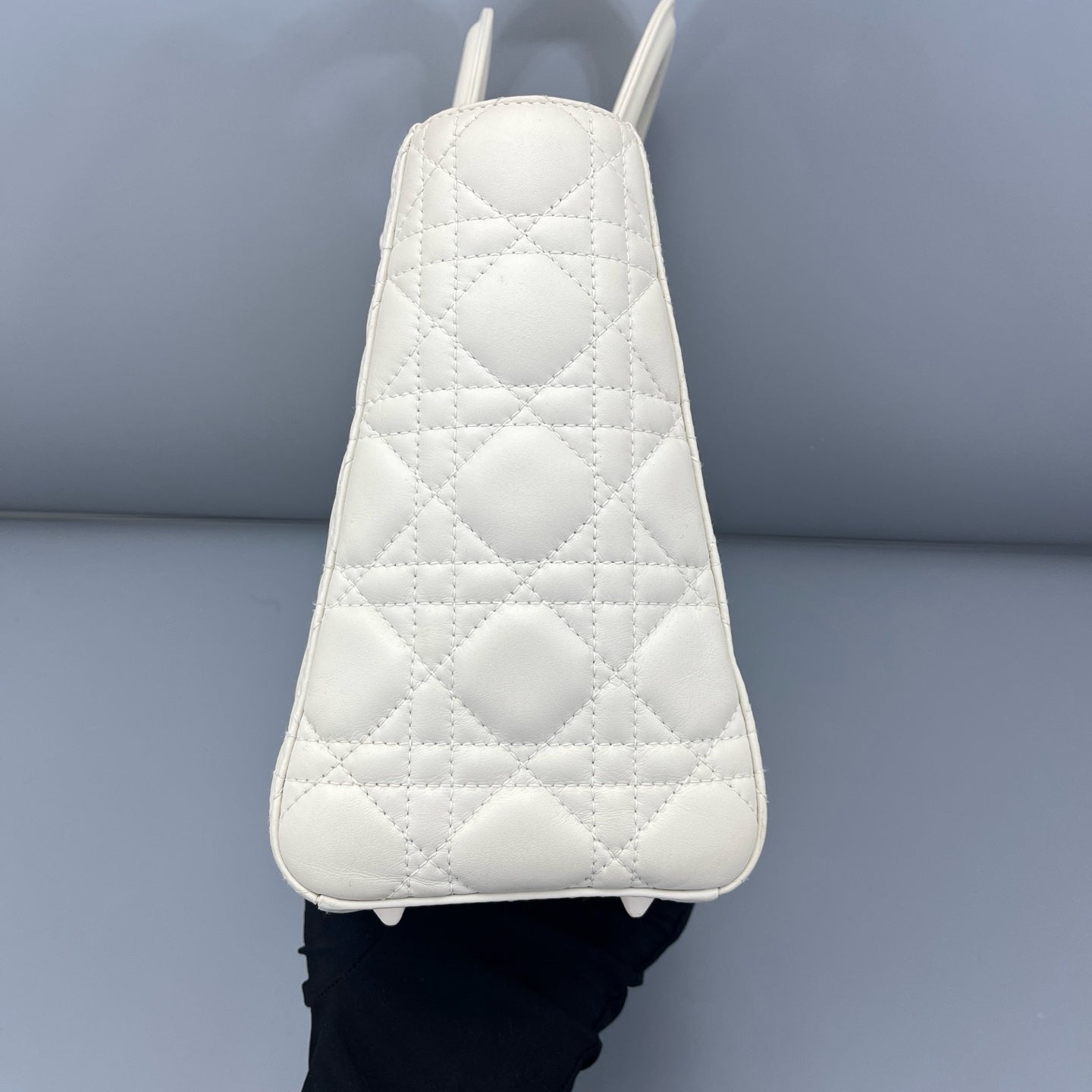 Dior - Lady Dior - Matte calfskin leather - White with Tonal Hardware - (Medium)