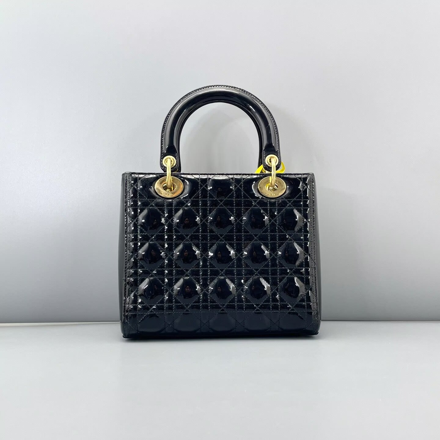 Dior - Lady Dior Medium - Patent leather - Black with Gold-Tone Hardware - (medium)