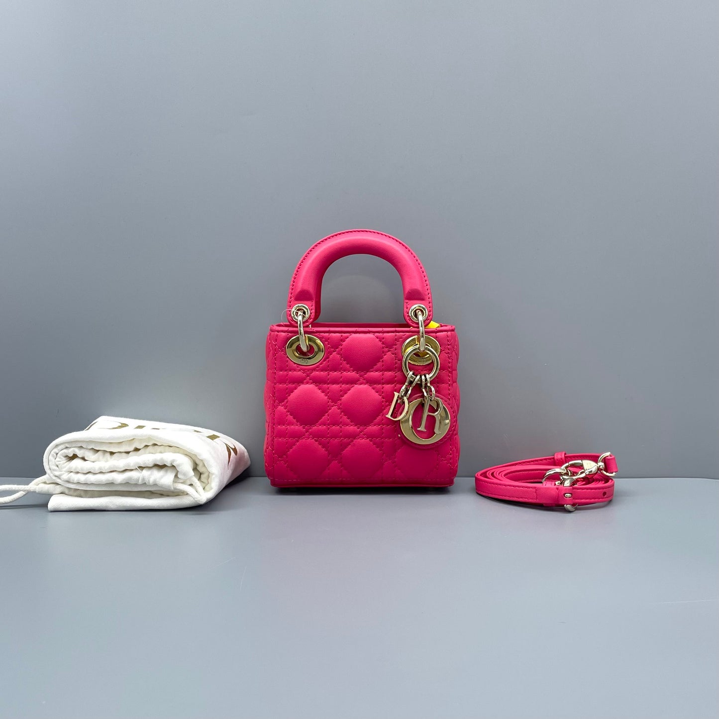 Dior - Lady Dior Mini - Lambskin leather - Fuchsia with Gold-Tone Hardware - (mini)