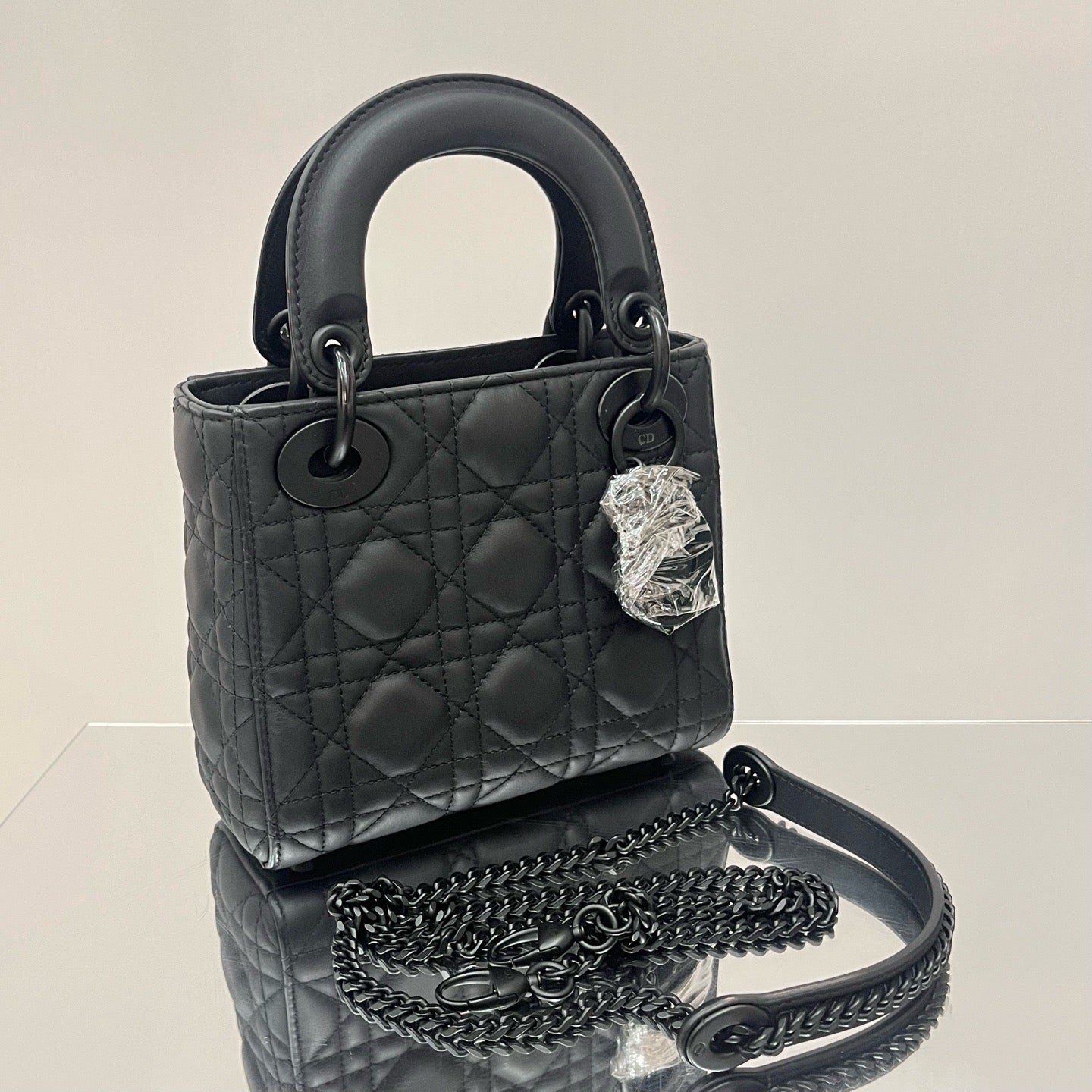 Dior - Lady Dior Mini - Matte lambskin leather - Black - (mini)