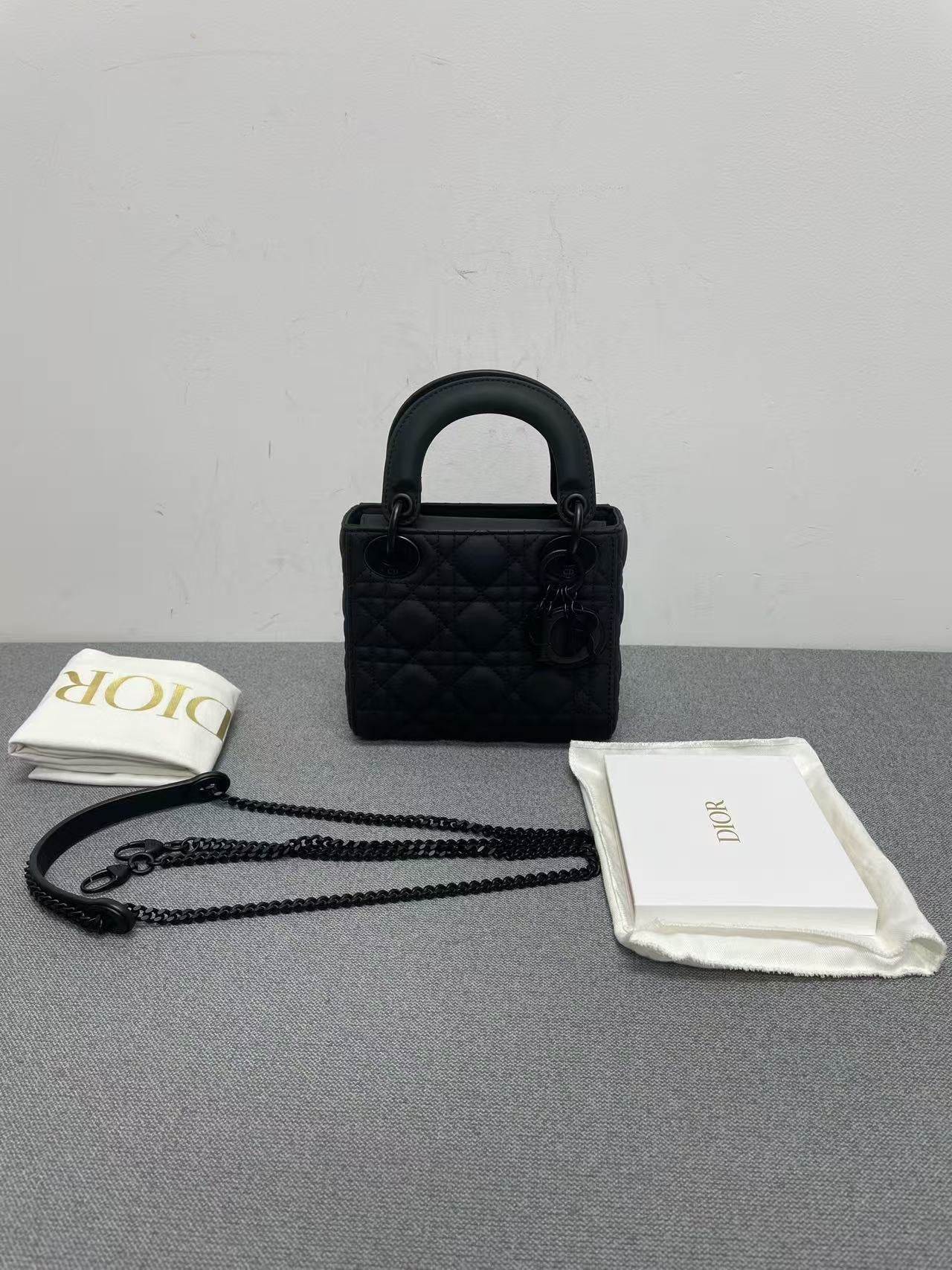 Dior - Lady Dior Mini - Matte Lambskin leather - Black - (mini)