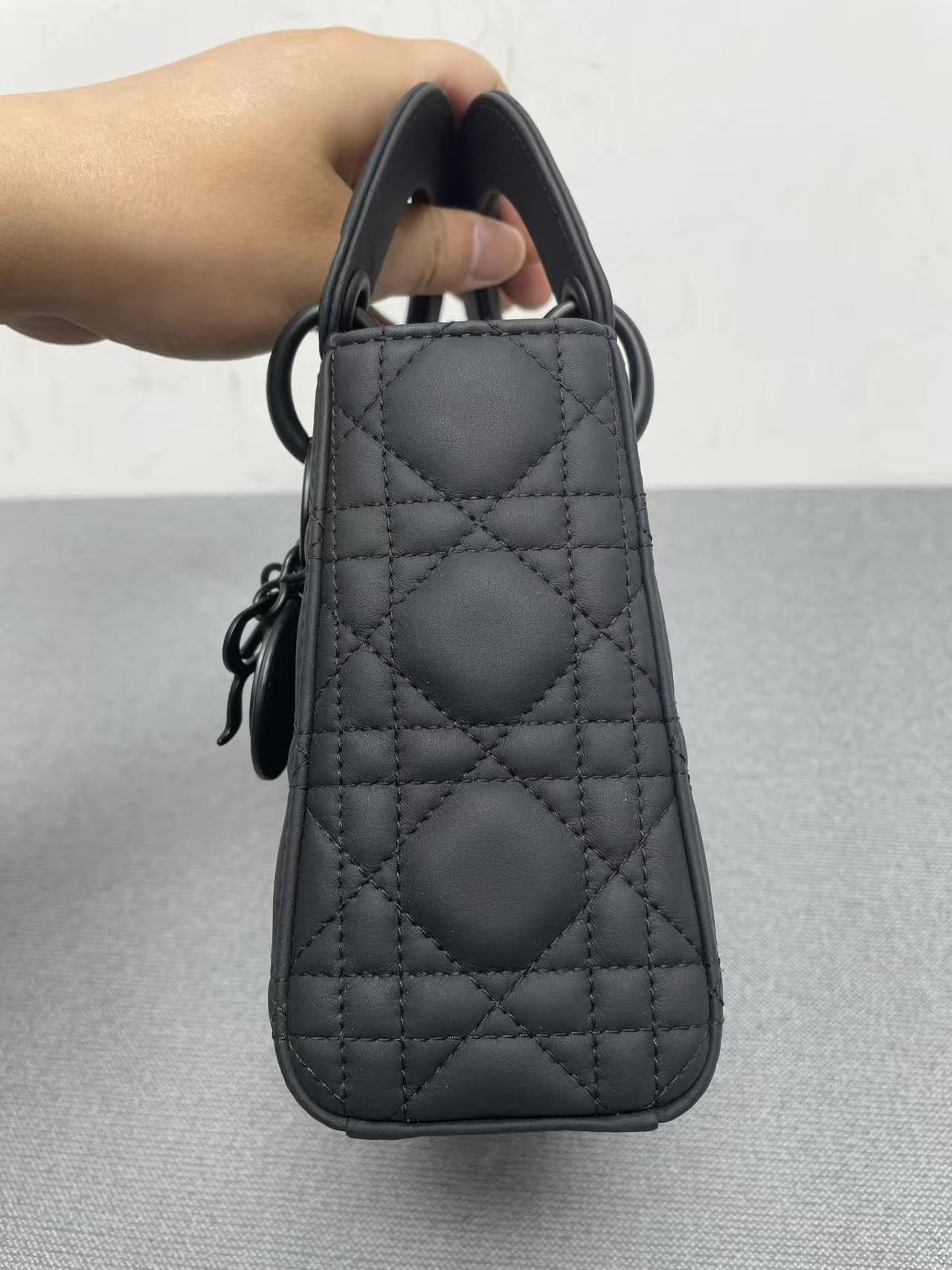 Dior - Lady Dior Mini - Matte Lambskin leather - Black - (mini)