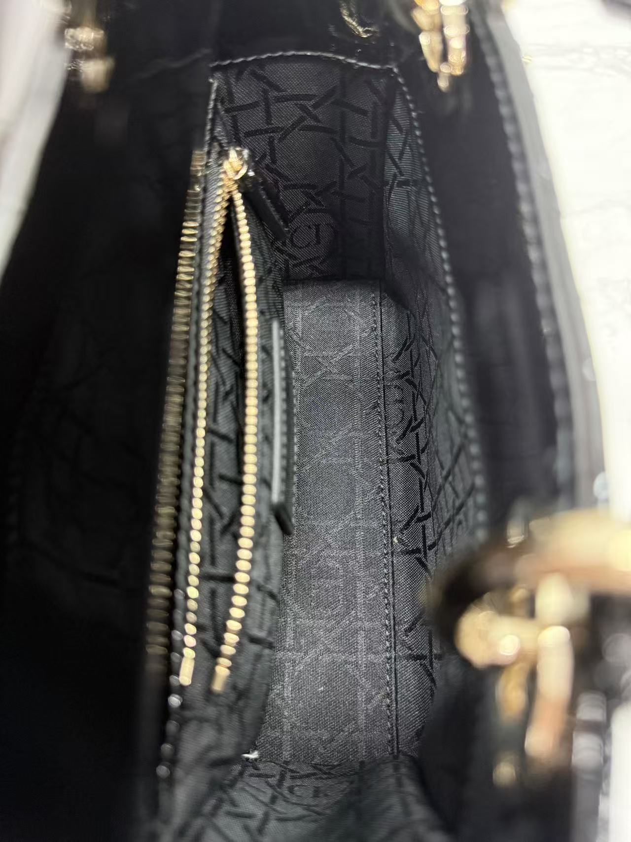 Dior - Lady Dior Mini - Patent leather - Black - (Mini)