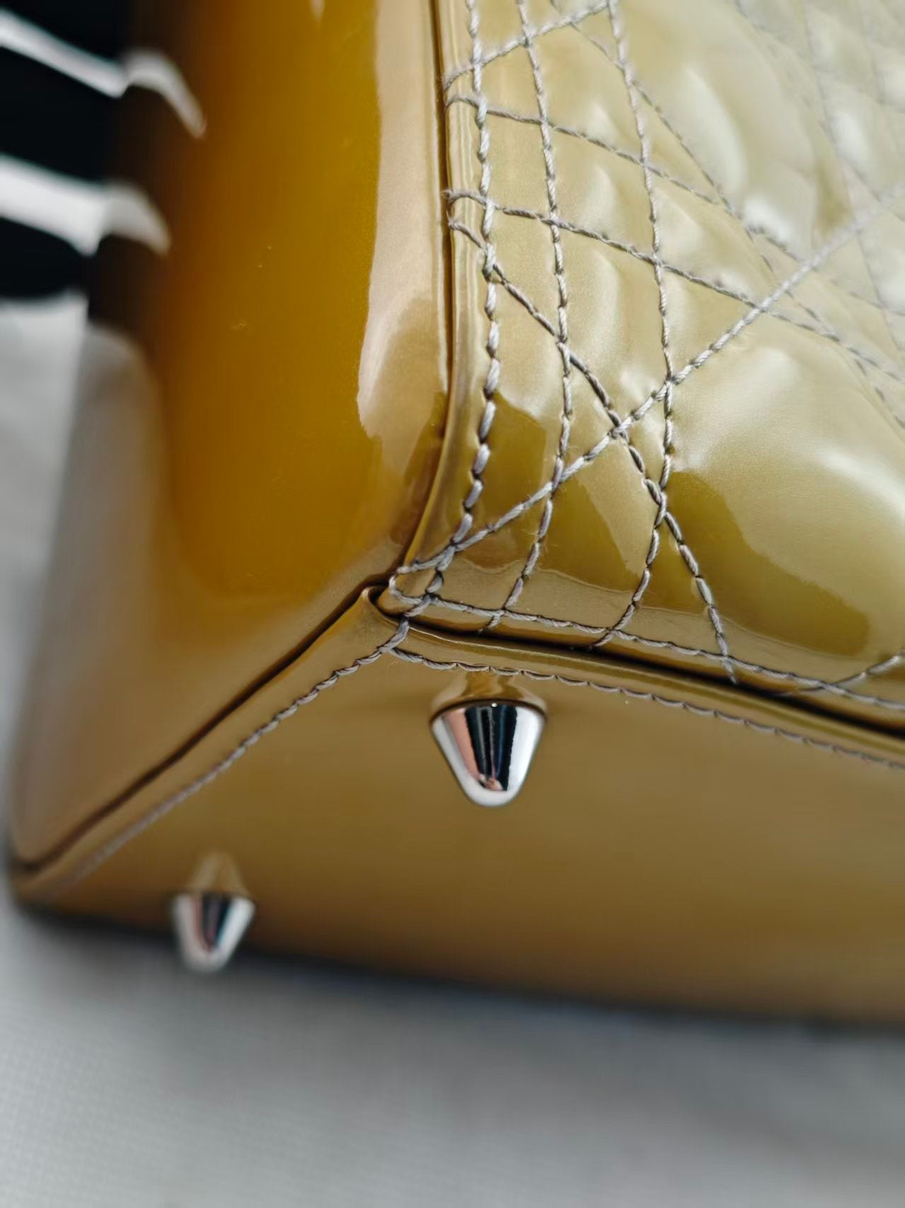 Dior - Lady Dior - Patent leather - Beige - (medium)