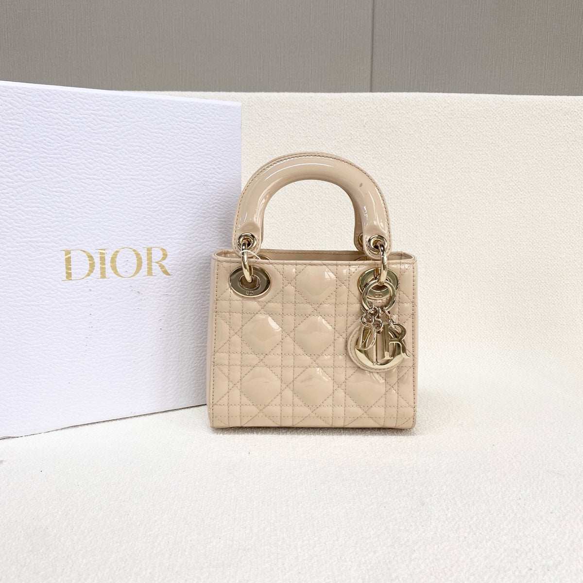 Dior - Lady Dior - Patent leather - Beige - (mini)