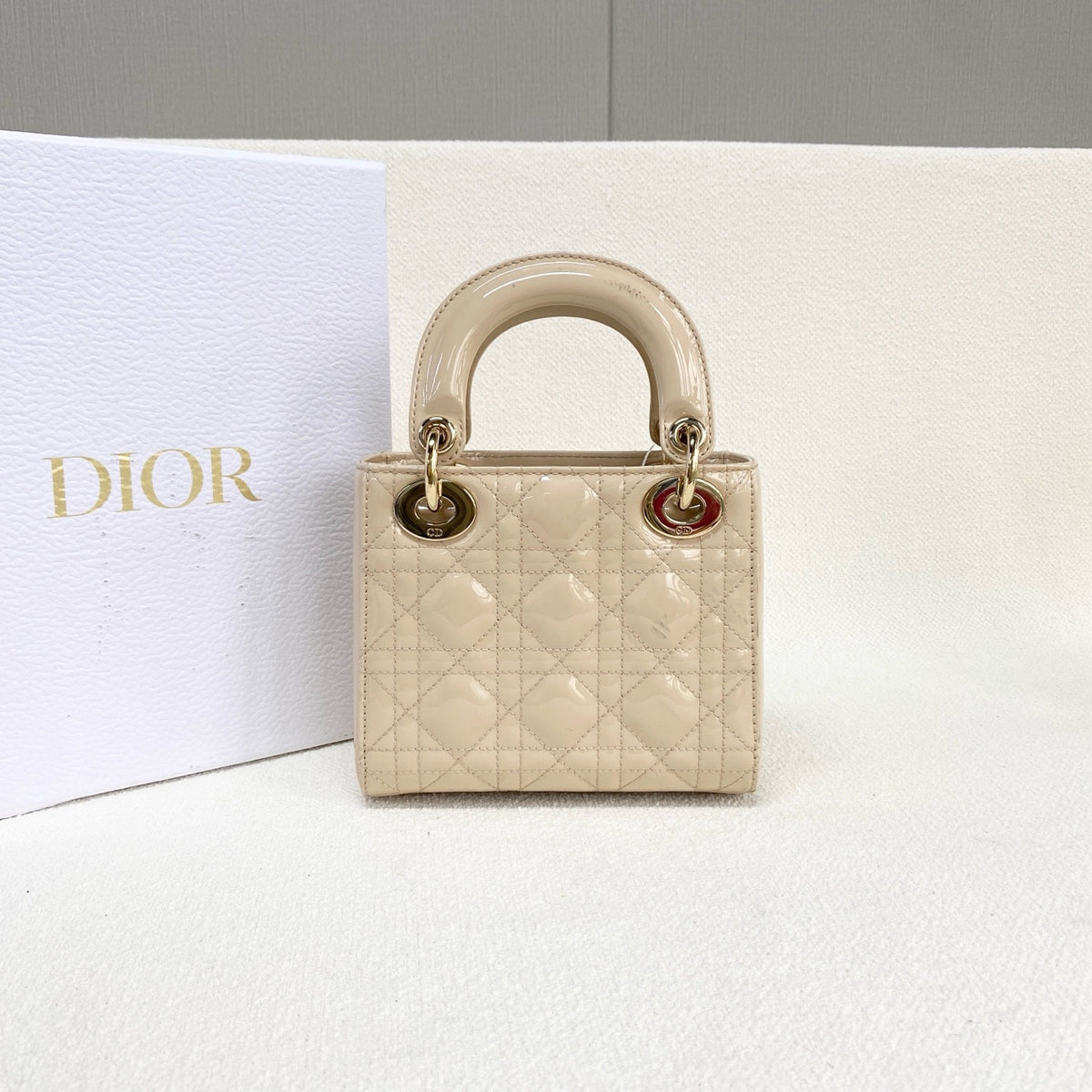 Dior - Lady Dior - Patent leather - Beige - (mini)
