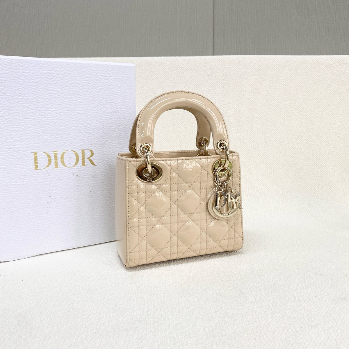Dior - Lady Dior - Patent leather - Beige - (mini)