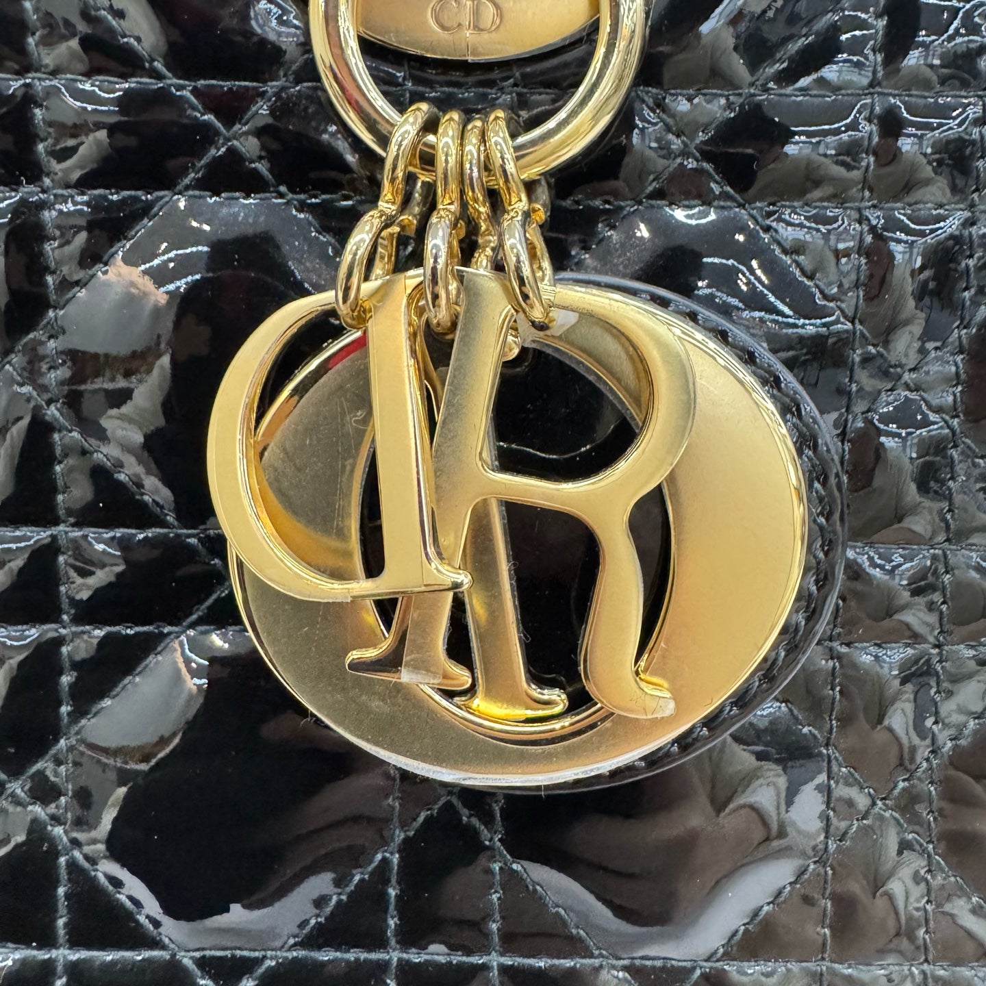 Dior - Lady Dior - Patent leather - Black with Gold-Tone Hardware - (Medium)