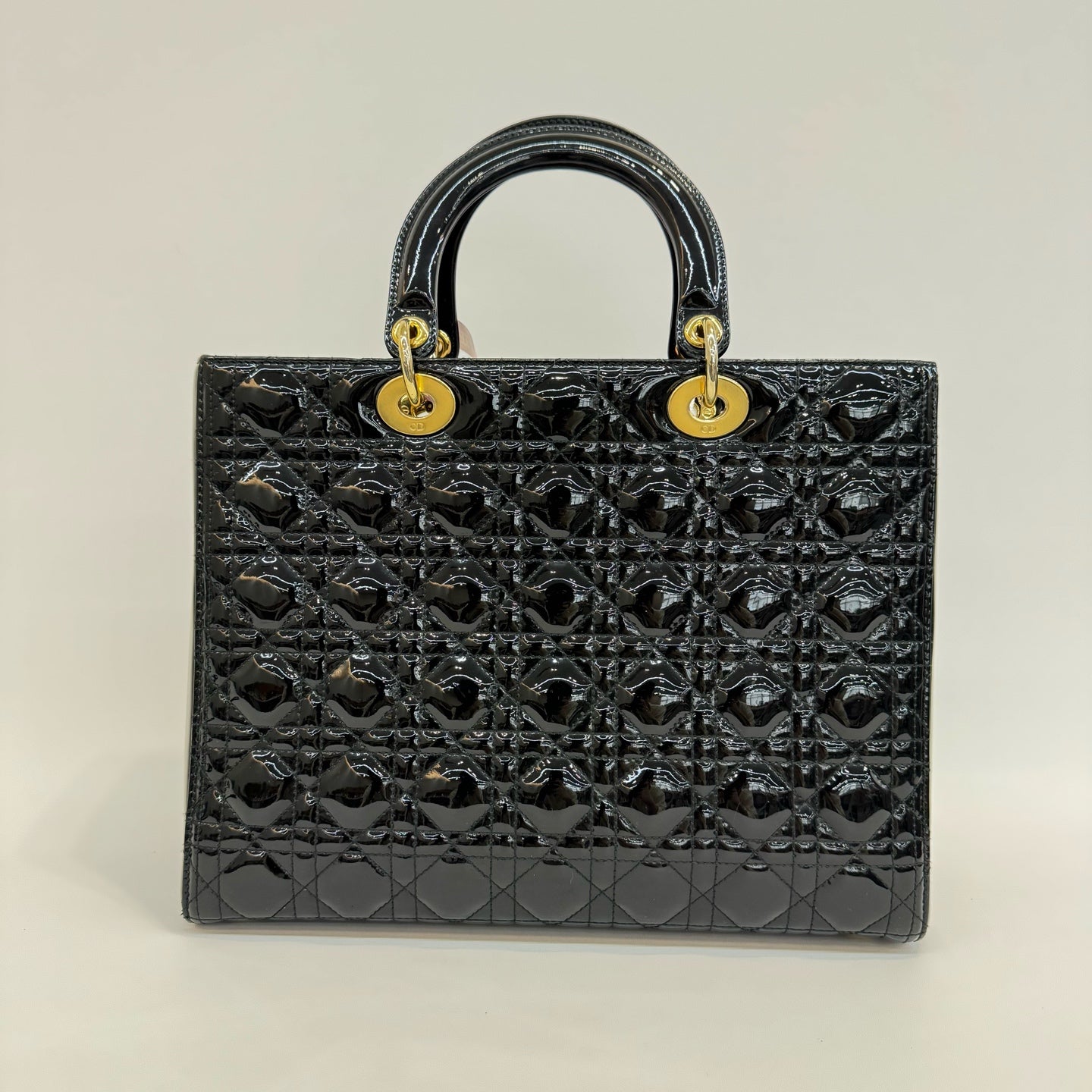 Dior - Lady Dior - Patent leather - Black with Gold-Tone Hardware - (Medium)