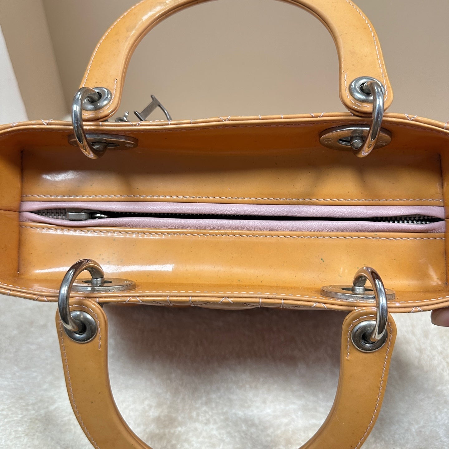 Dior - Lady Dior - Patent leather - Camel - (Medium)