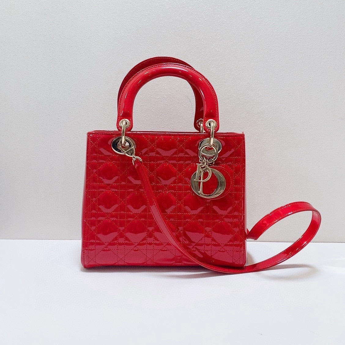 Dior - Lady Dior - Patent leather - Red with Gold-Tone Hardware - (medium)
