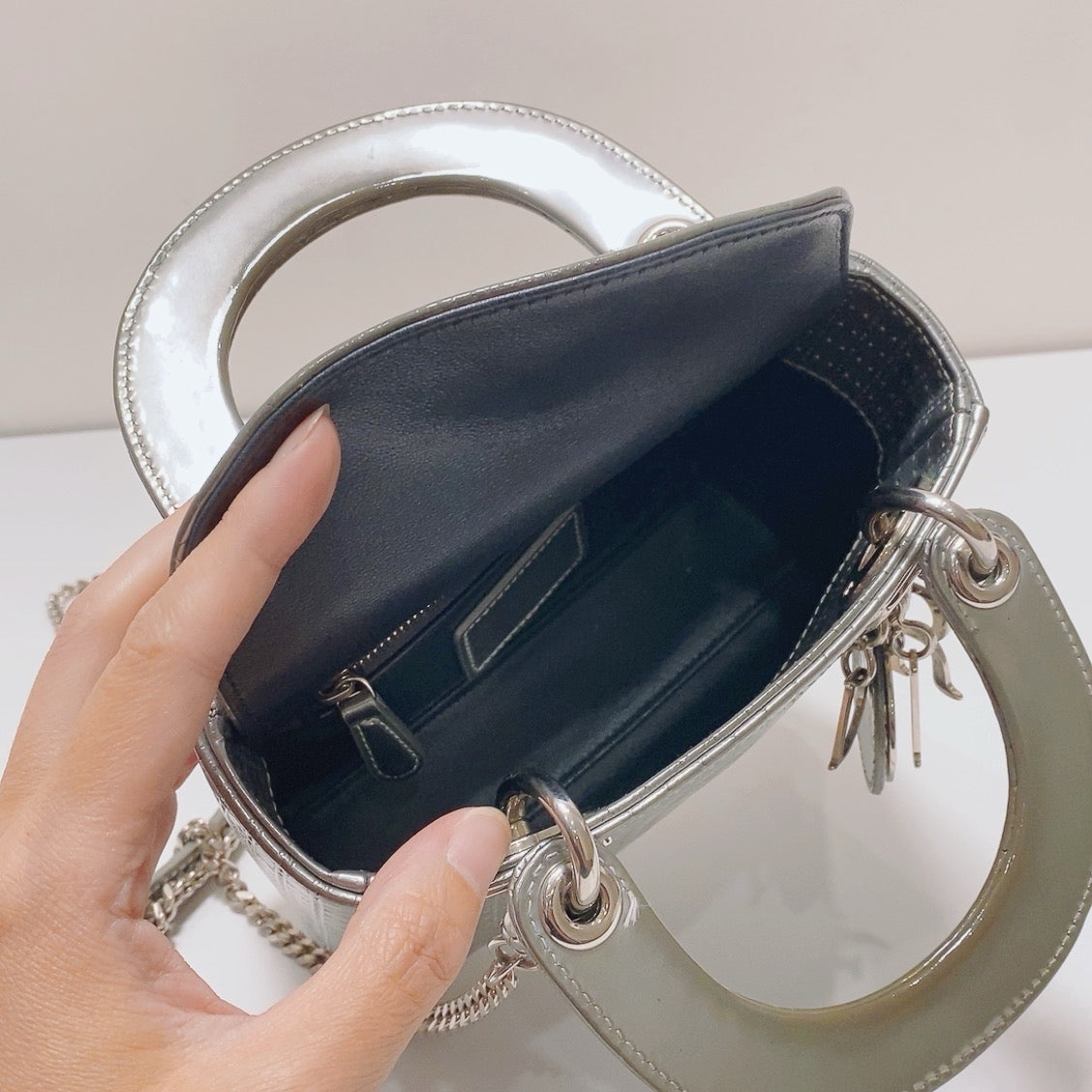 Dior - Lady Dior - Patent leather - Silver - (mini)