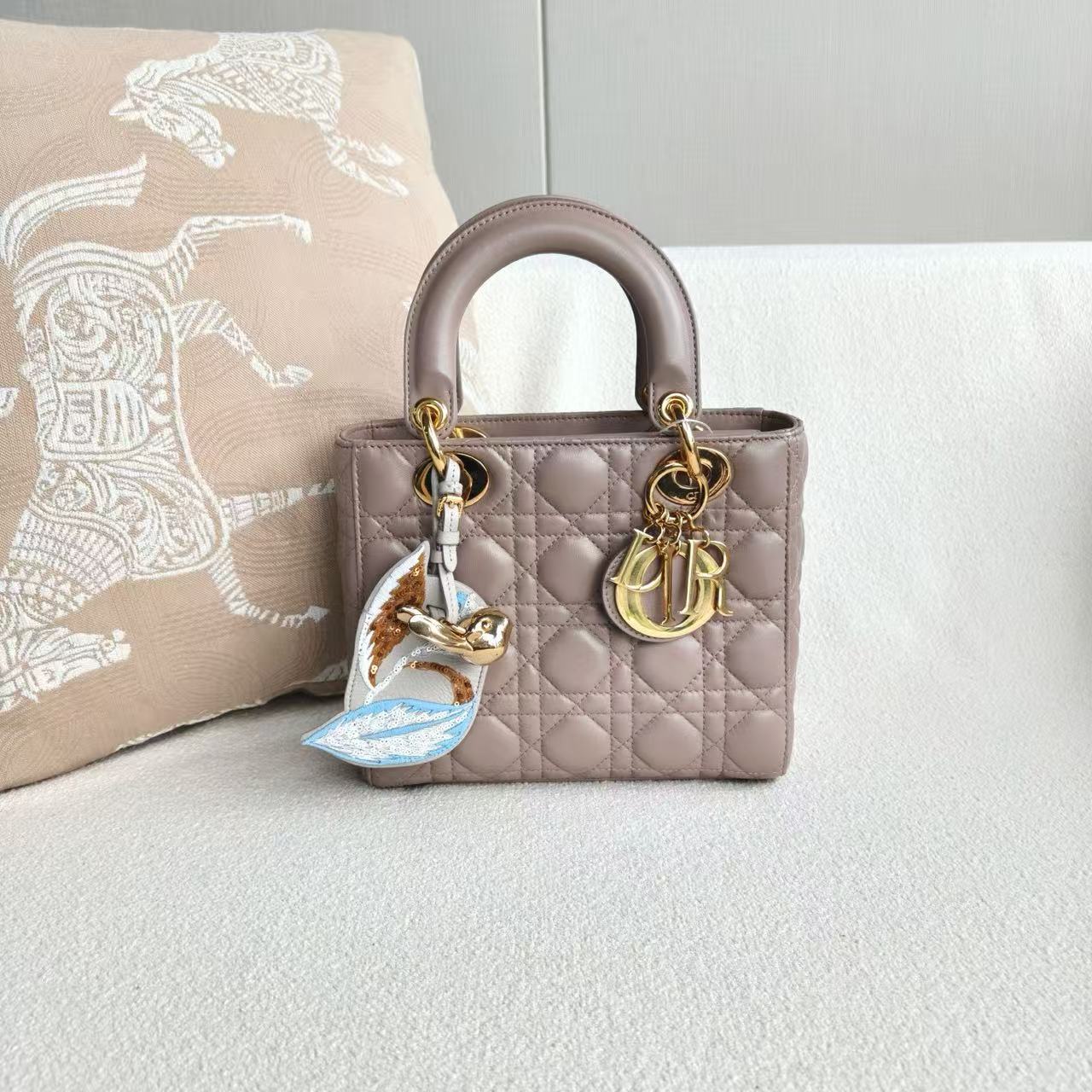 Dior - Lady Dior Small - Lambskin leather - Greige with Gold-Tone Hardware - (small)
