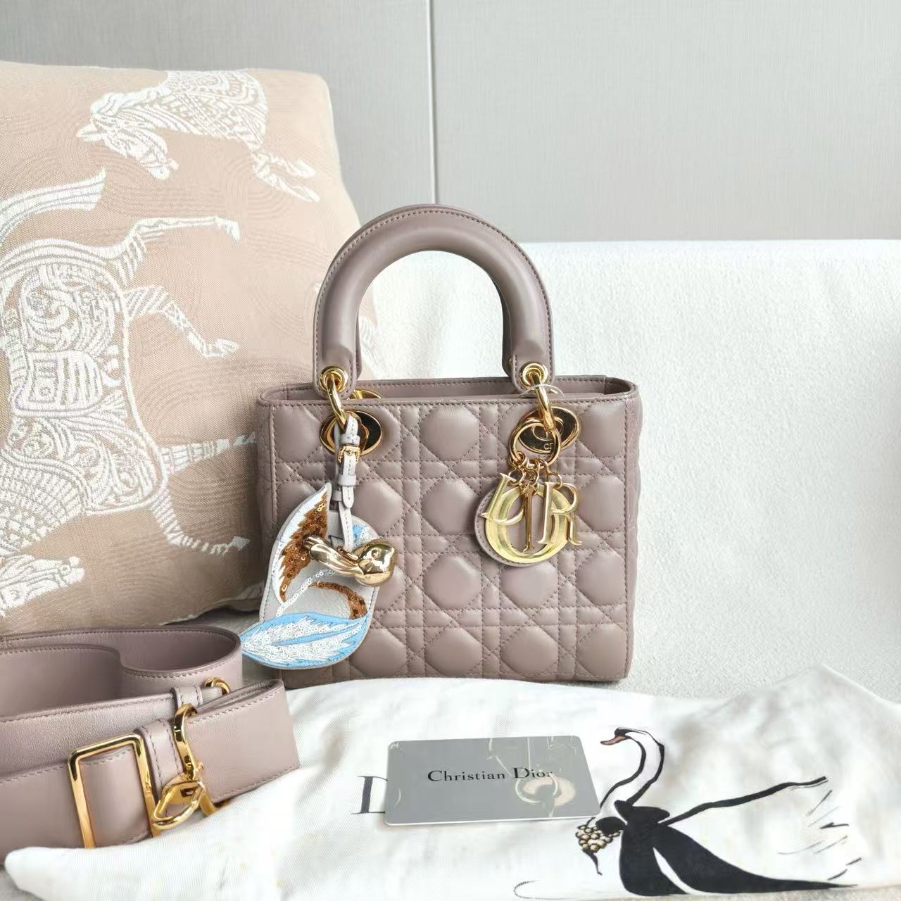 Dior - Lady Dior Small - Lambskin leather - Greige with Gold-Tone Hardware - (small)