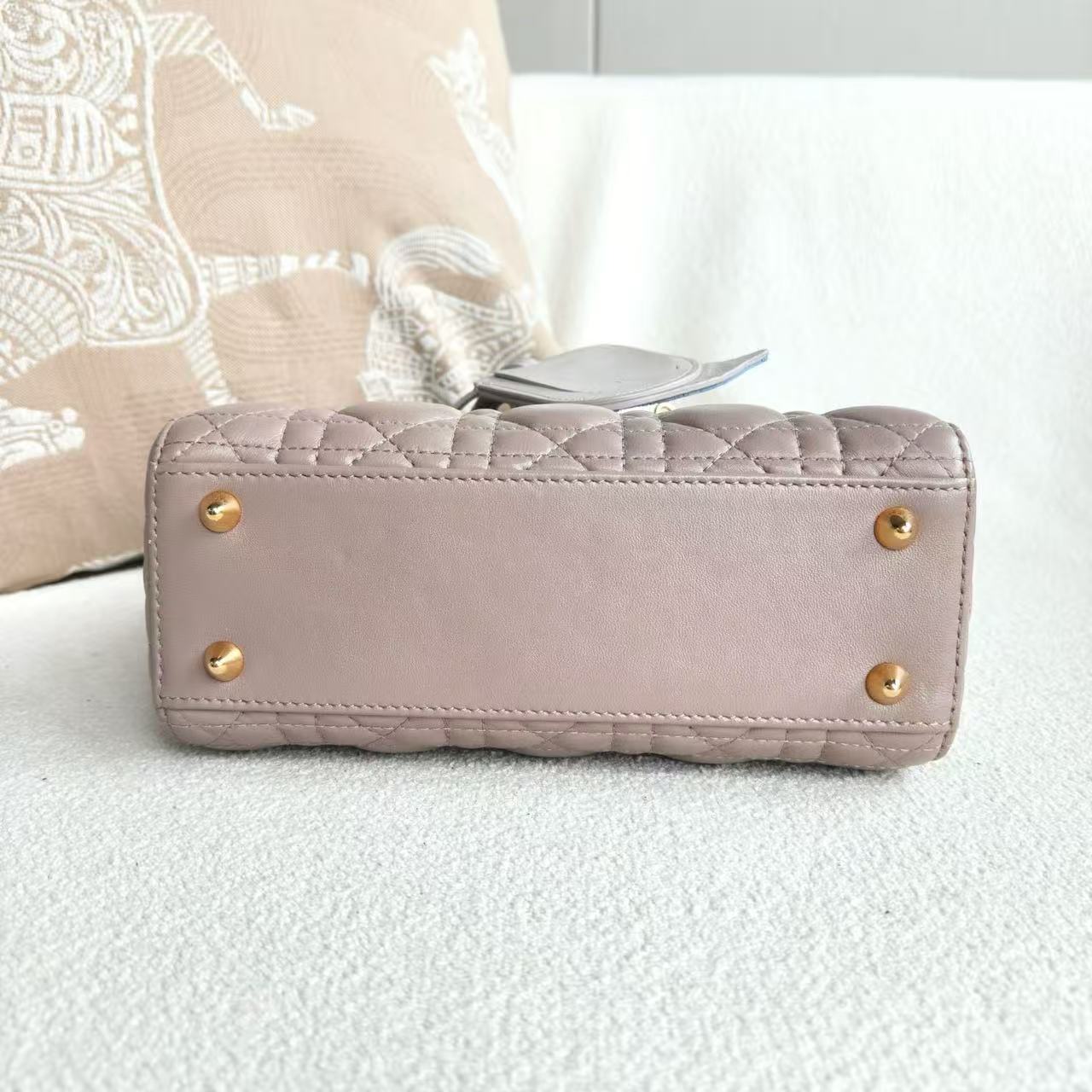 Dior - Lady Dior Small - Lambskin leather - Greige with Gold-Tone Hardware - (small)