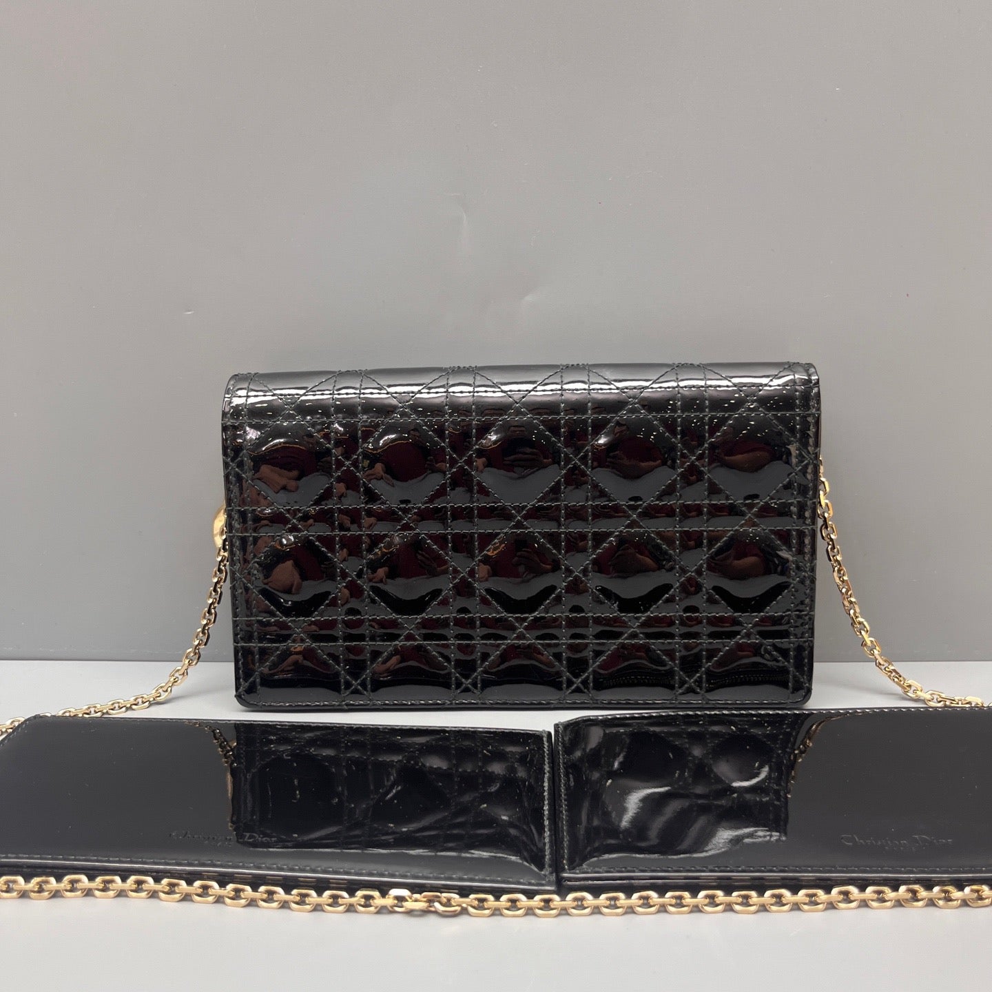 Dior - Lady Dior Wallet on Chain - Patent leather - Black - (mini)