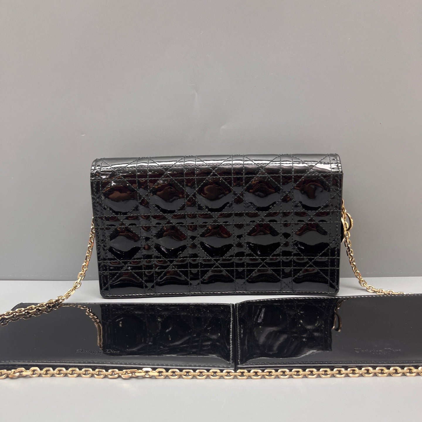 Dior - Lady Dior Wallet on Chain - Patent leather - Black - (mini)