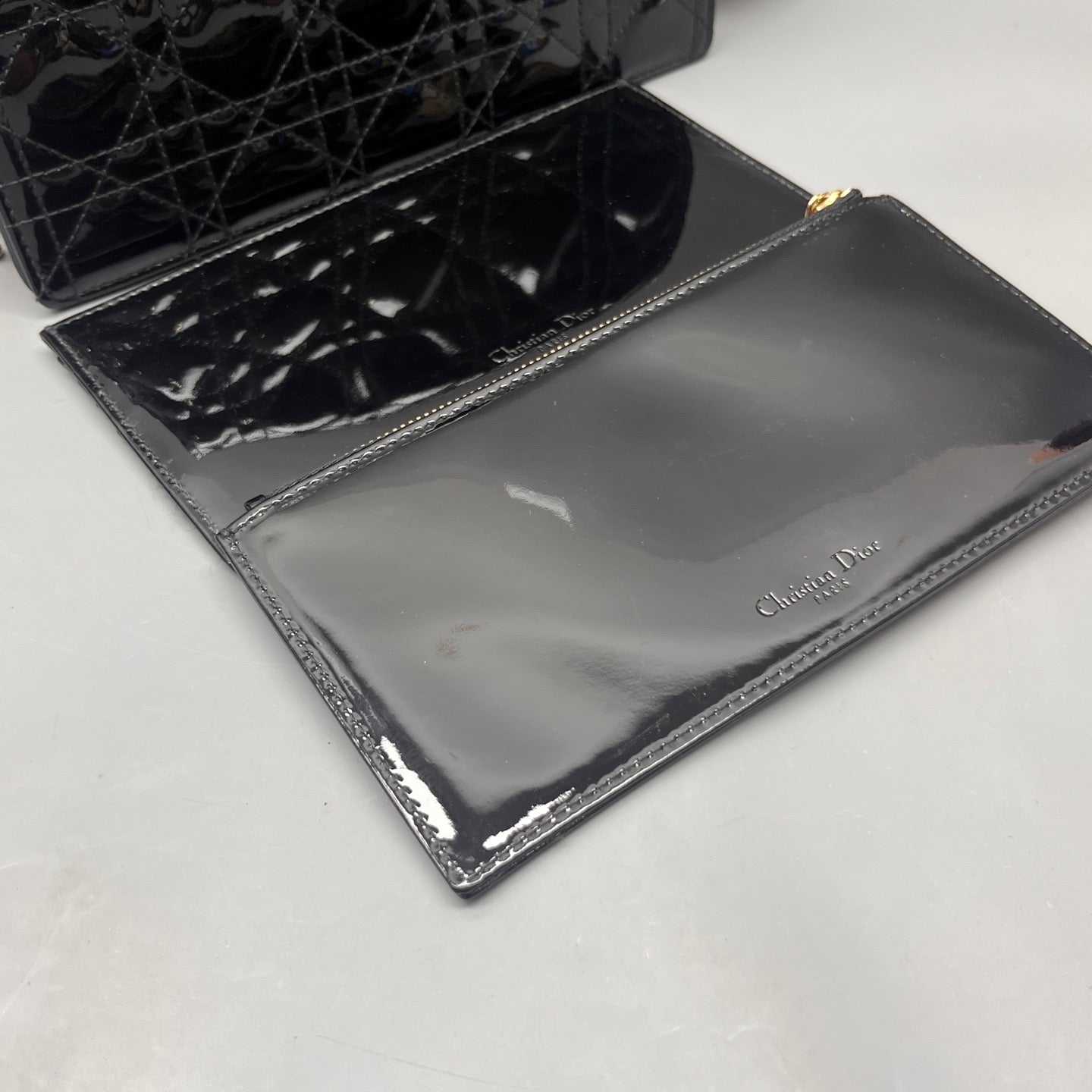 Dior - Lady Dior Wallet on Chain - Patent leather - Black - (mini)