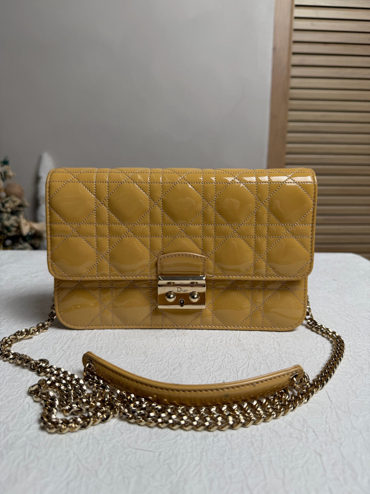 Dior - Lady Dior WOC - Patent leather - Beige