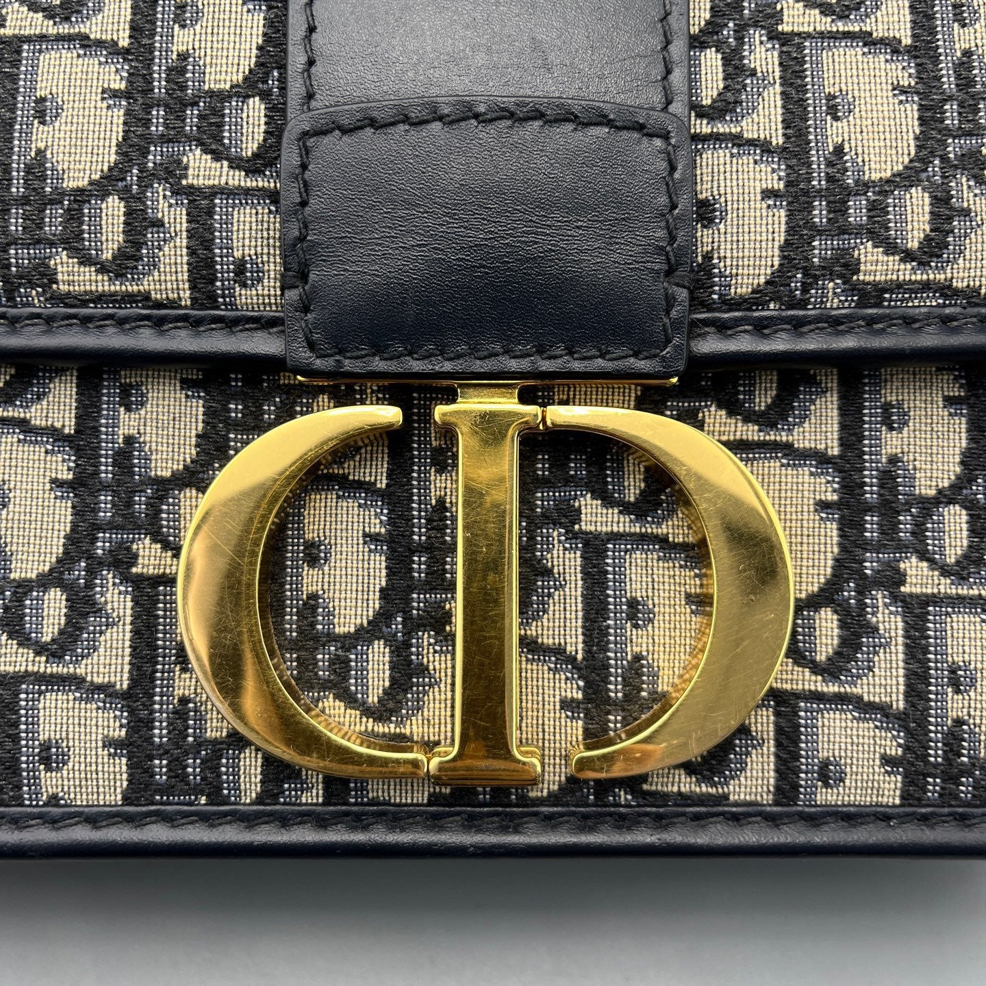 Dior - Montaigne 30 - Dior Oblique canvas with navy blue calfskin leather trim - Navy - (Medium)
