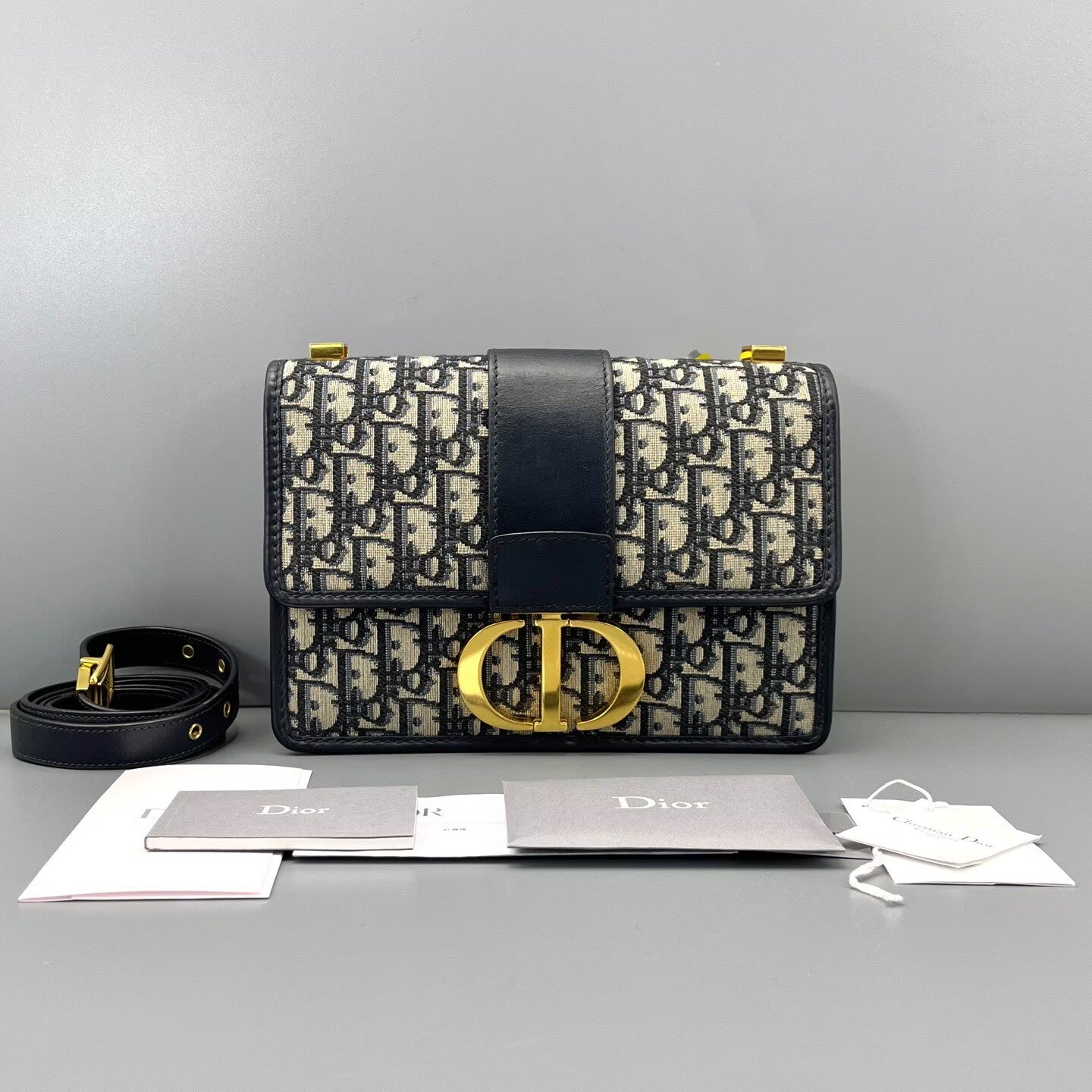 Dior - Montaigne 30 - Dior Oblique canvas with navy blue calfskin leather trim - Navy - (Medium)